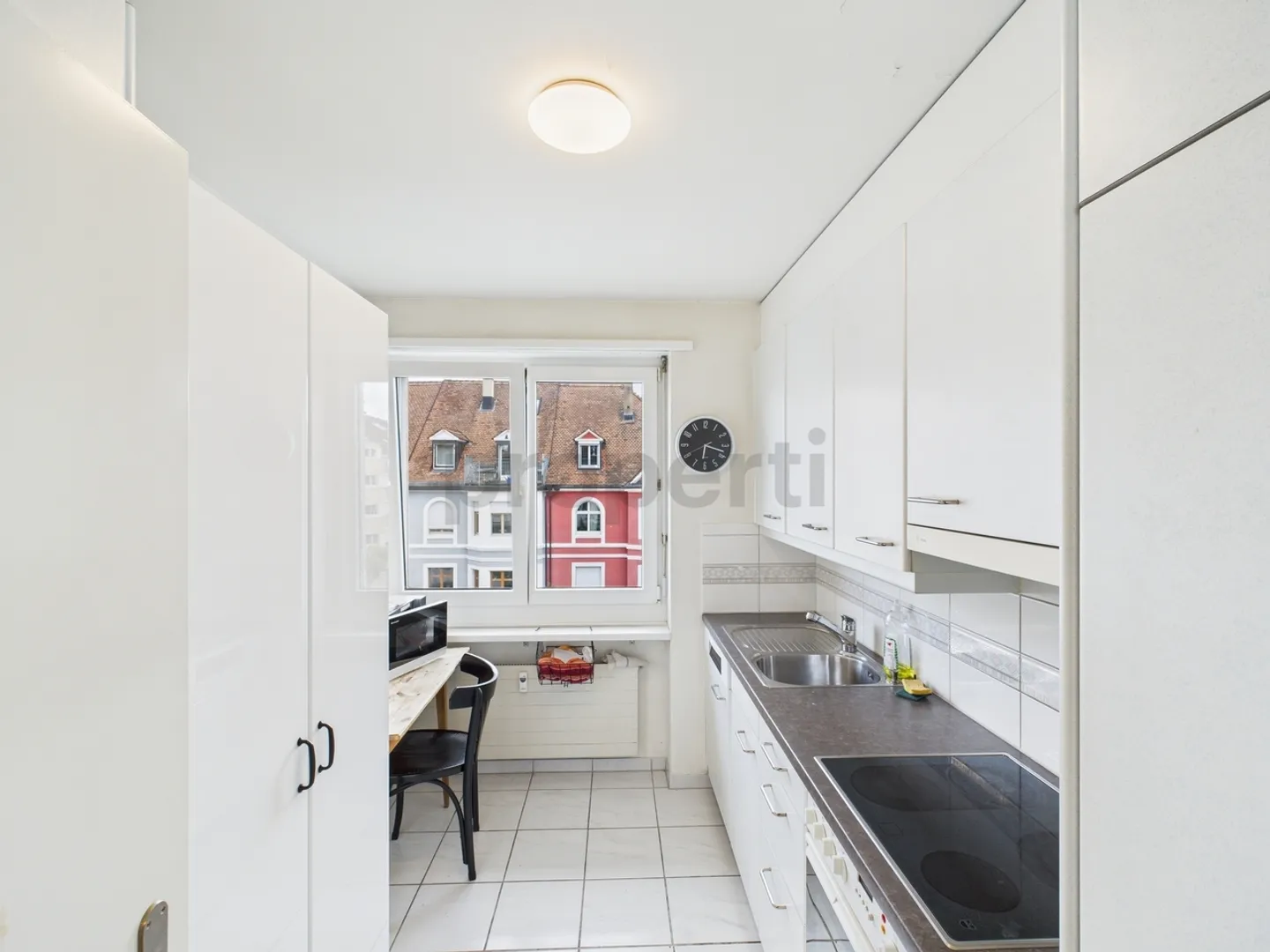 Appartement 4 pièces meublé avec vue sur la ville à Bâle - Photo 4 sur 12