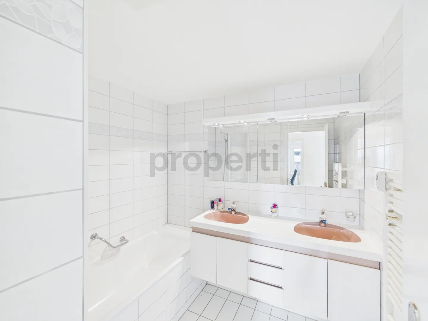 Appartement 4 pièces meublé avec vue sur la ville à Bâle - Photo 8 sur 12