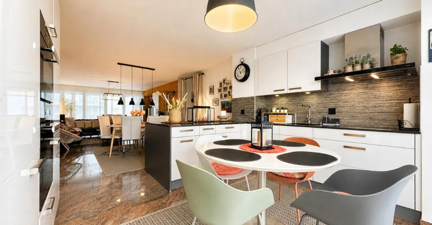 Appartement 4.5 pièces au centre de Fribourg - Photo 1 sur 9