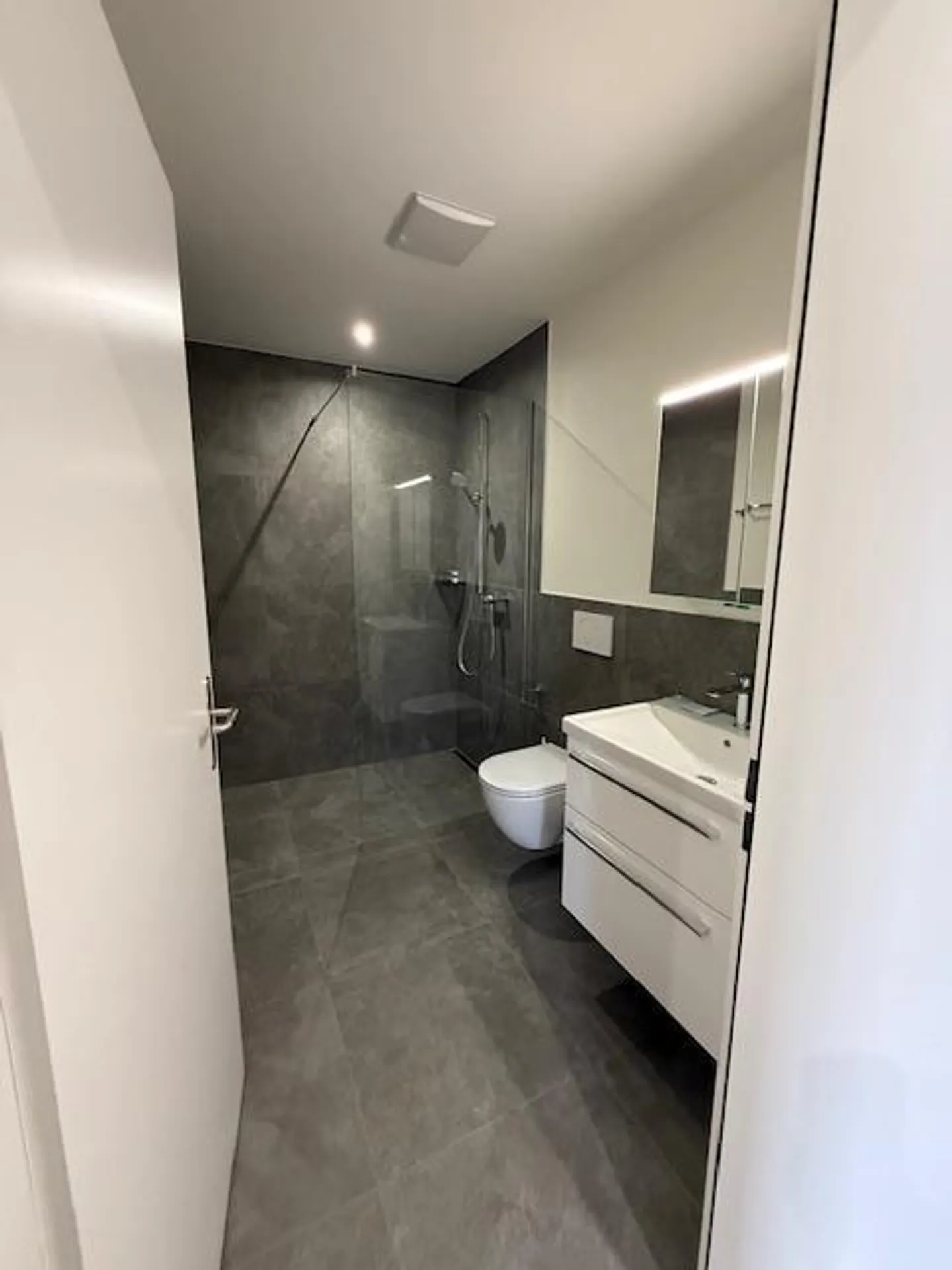 Moderne Gartenwohnung in Märstetten - Foto 3 von 11