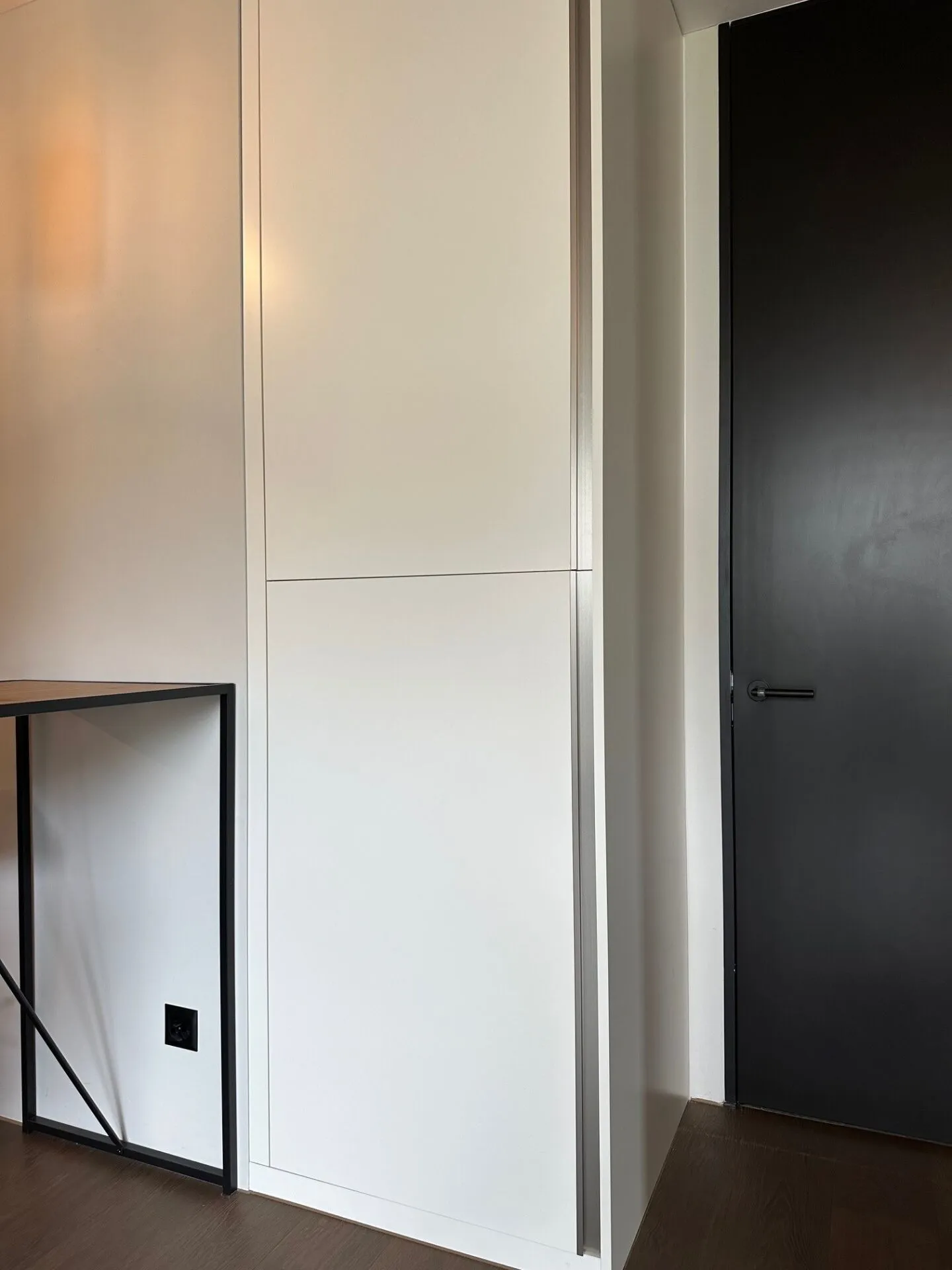 STUDIO MEUBLÉ DE CLASSE EXTRA AVEC INTIMITÉ ! - Photo 12 sur 12