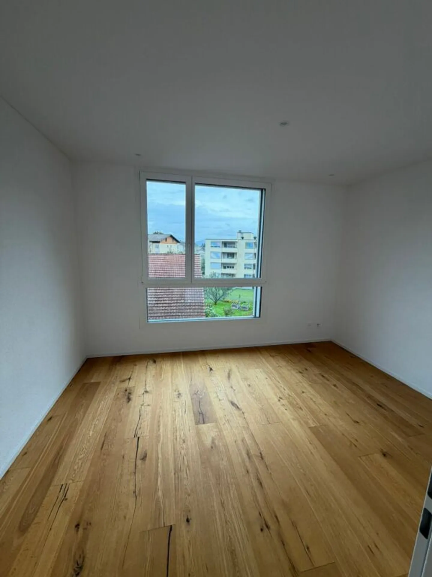 Appartamento moderno con balcone spazioso - Foto 10 di 13