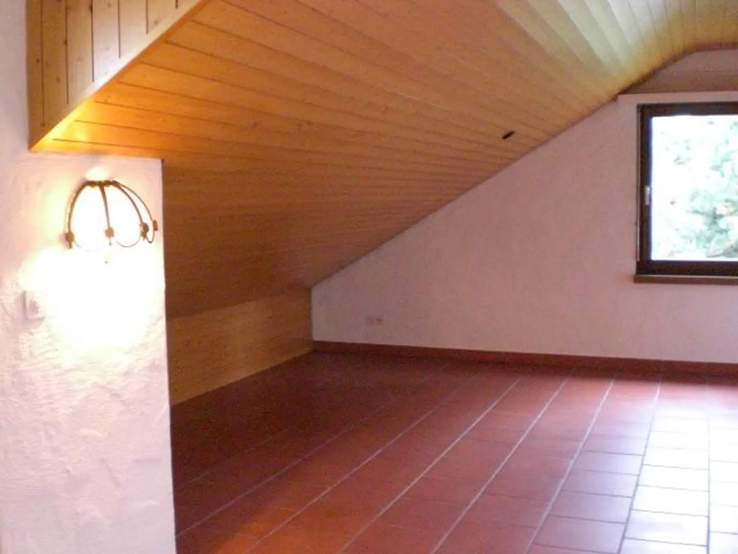 Helle 4 Zimmer Dachwohnung - Foto 6 von 29