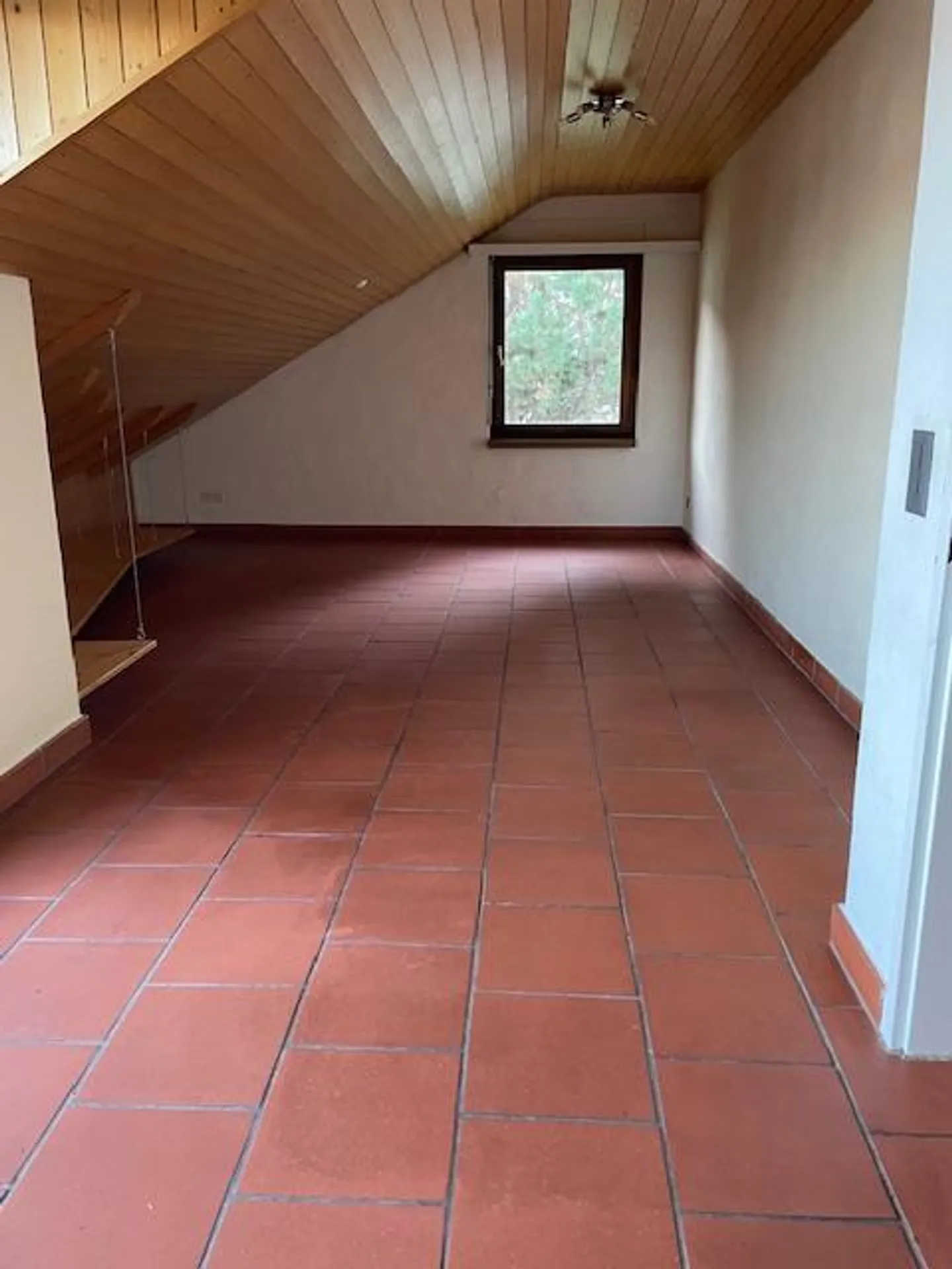 Helle 4 Zimmer Dachwohnung - Foto 10 von 29