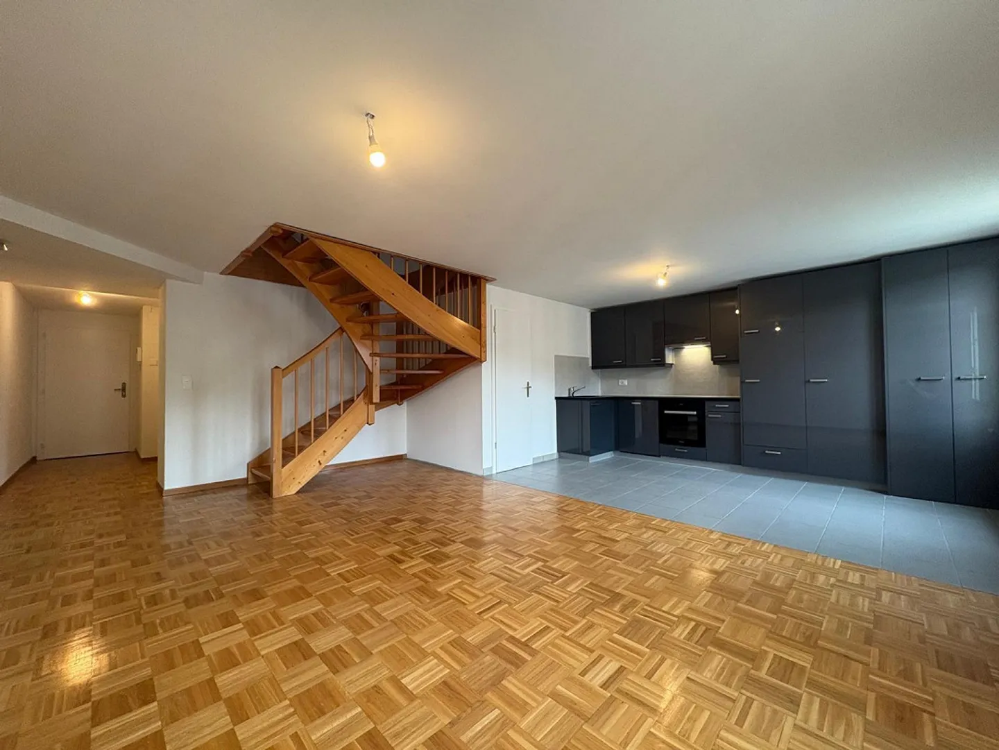 Magnifique appartement duplex de 5 pièces à deux pas de la gare Cornavin - Photo 2 sur 11