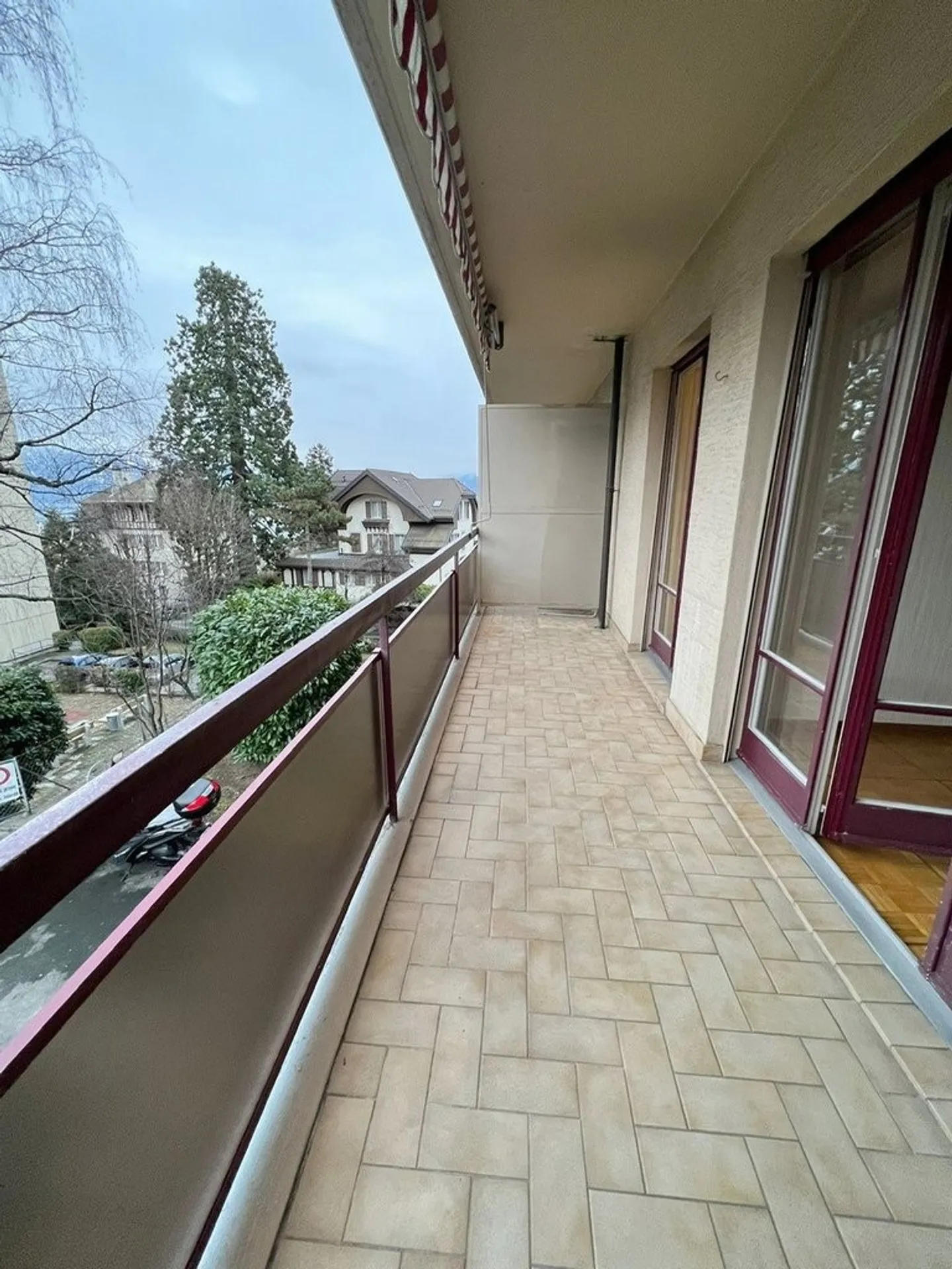 Nel cuore del quartiere di Chailly, spaziosi 4 locali - Foto 7 di 8