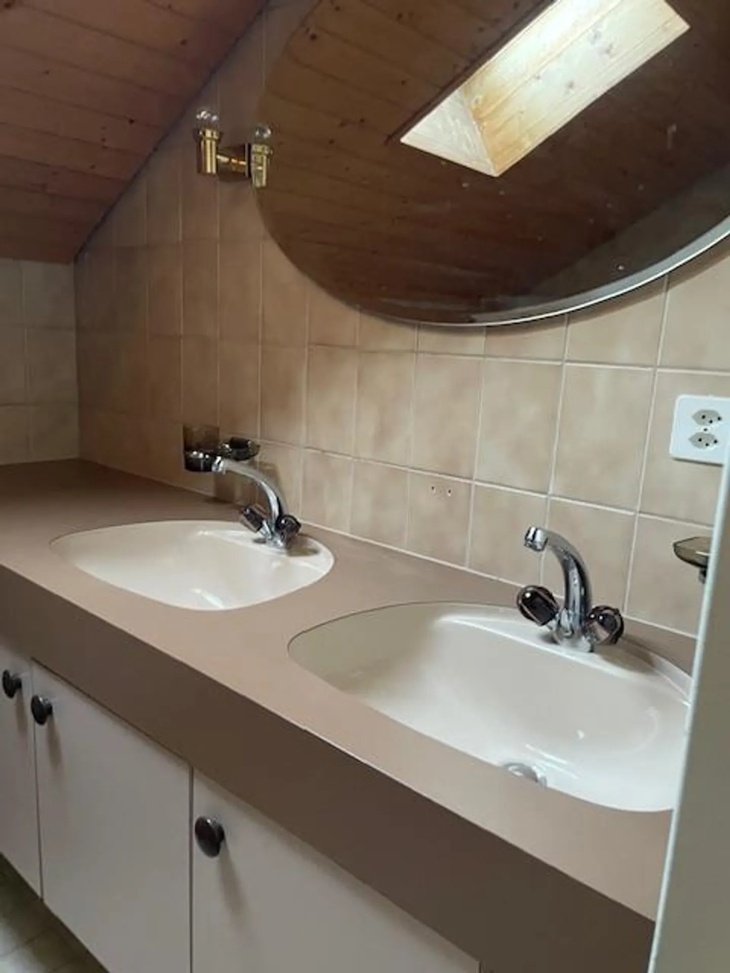 Helle 4 Zimmer Dachwohnung - Foto 27 von 29