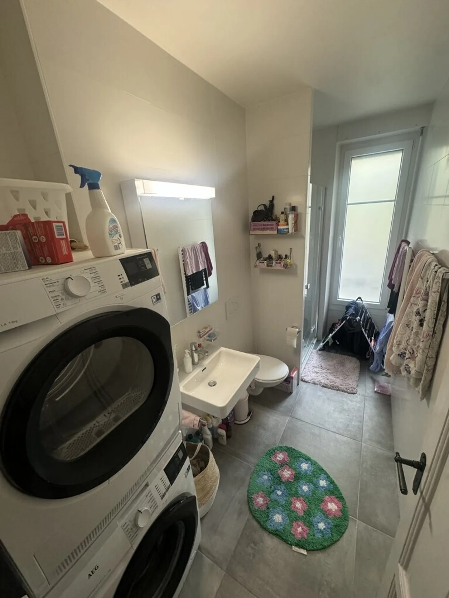 Appartement Charmant avec Vue sur le Lac - Photo 5 sur 9