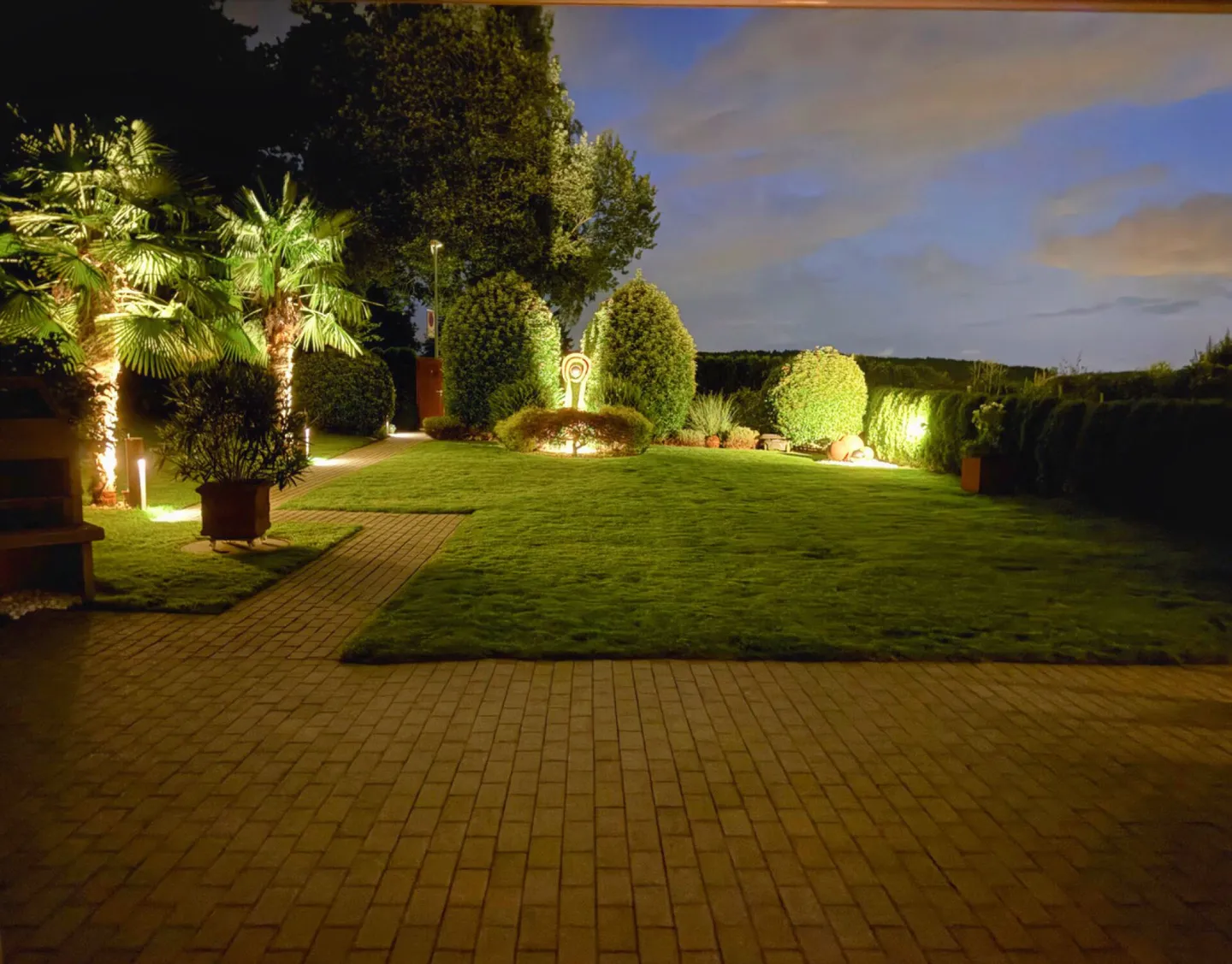 Posizione assoluta di prima classe, giardino simile a un parco... - Foto 13 di 13