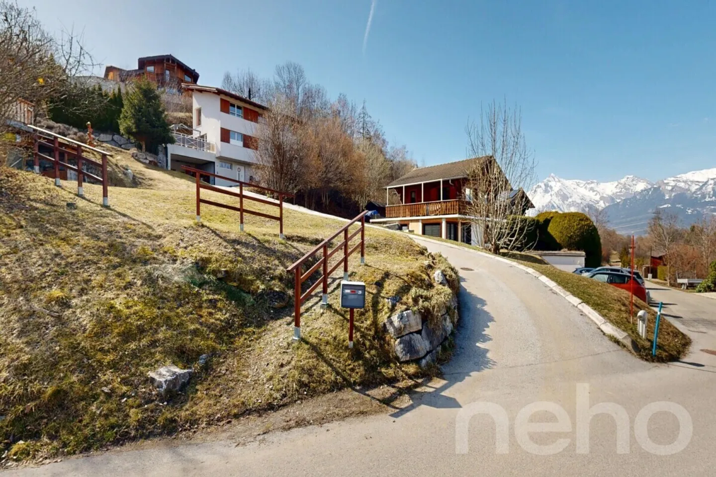 Spaziosa casa familiare con terrazza - Foto 2 di 12