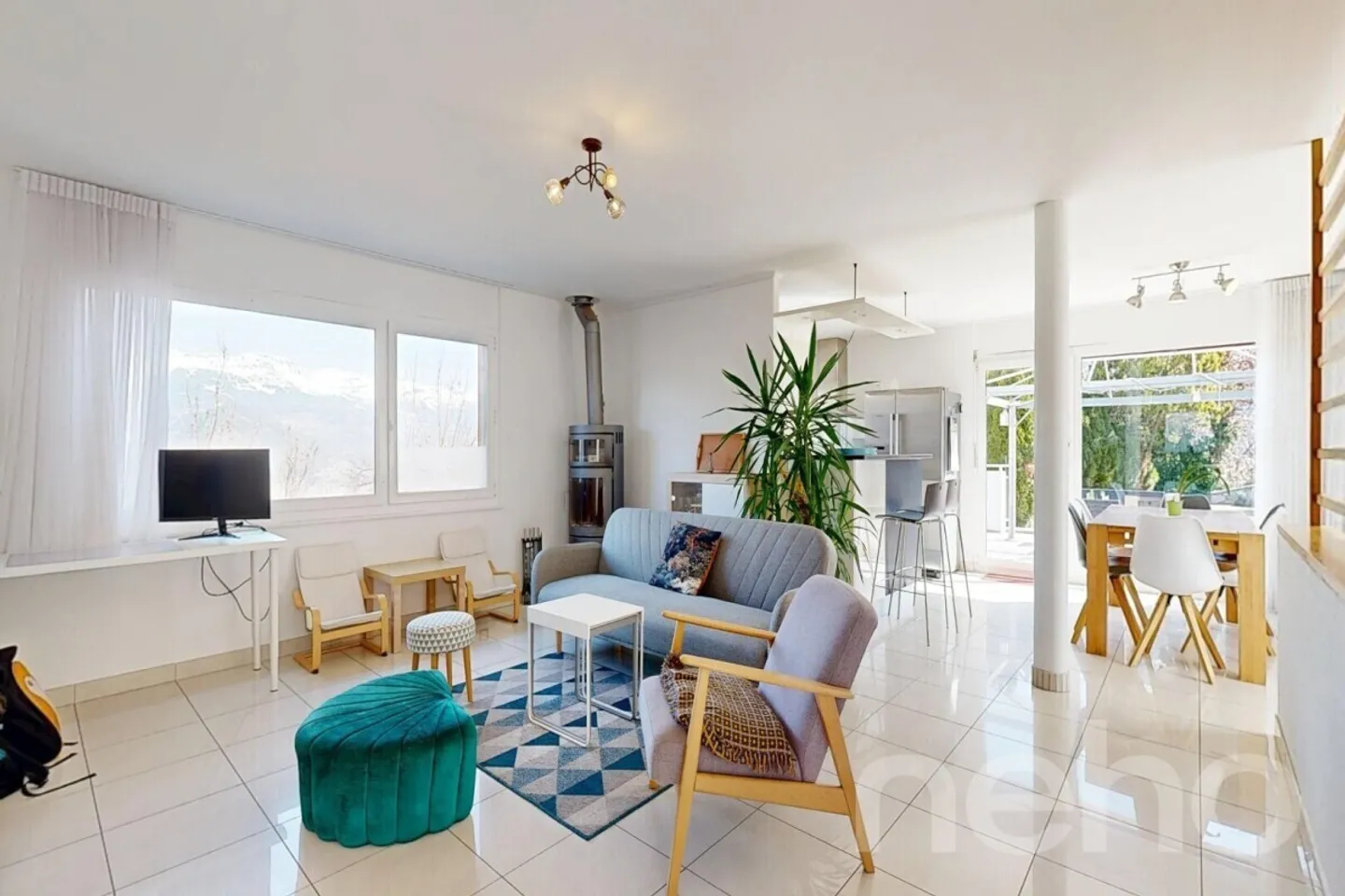 Spaziosa casa familiare con terrazza - Foto 1 di 12