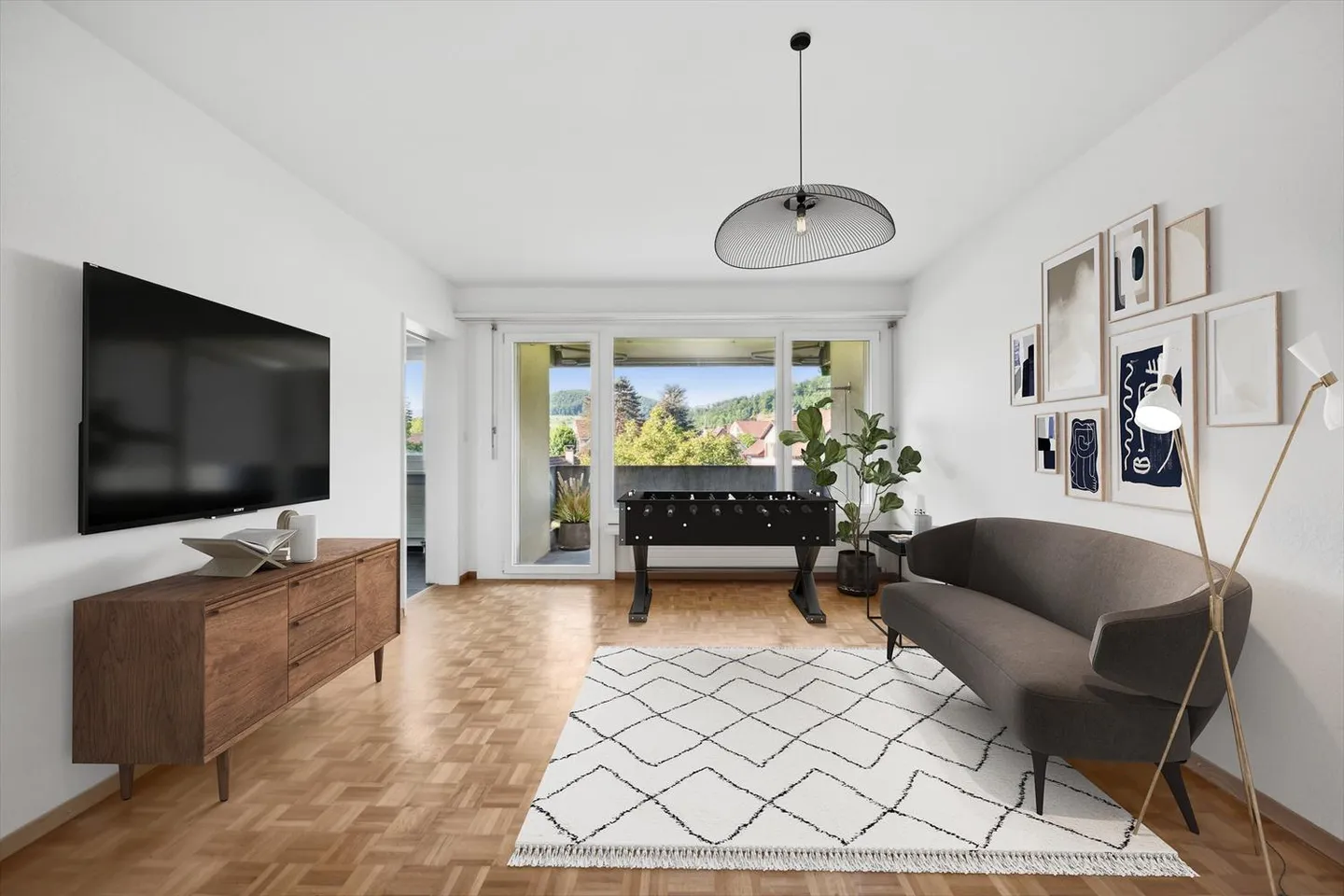 Apartment for rent - Photo 2 of 10