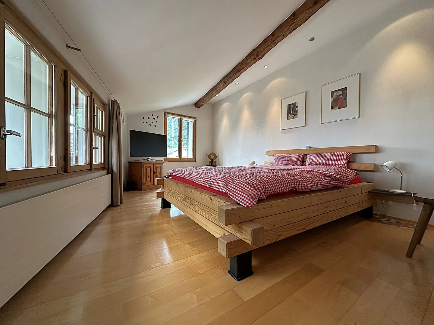 Maison individuelle de 7,5 pièces avec beau jardin - Photo 6 sur 12