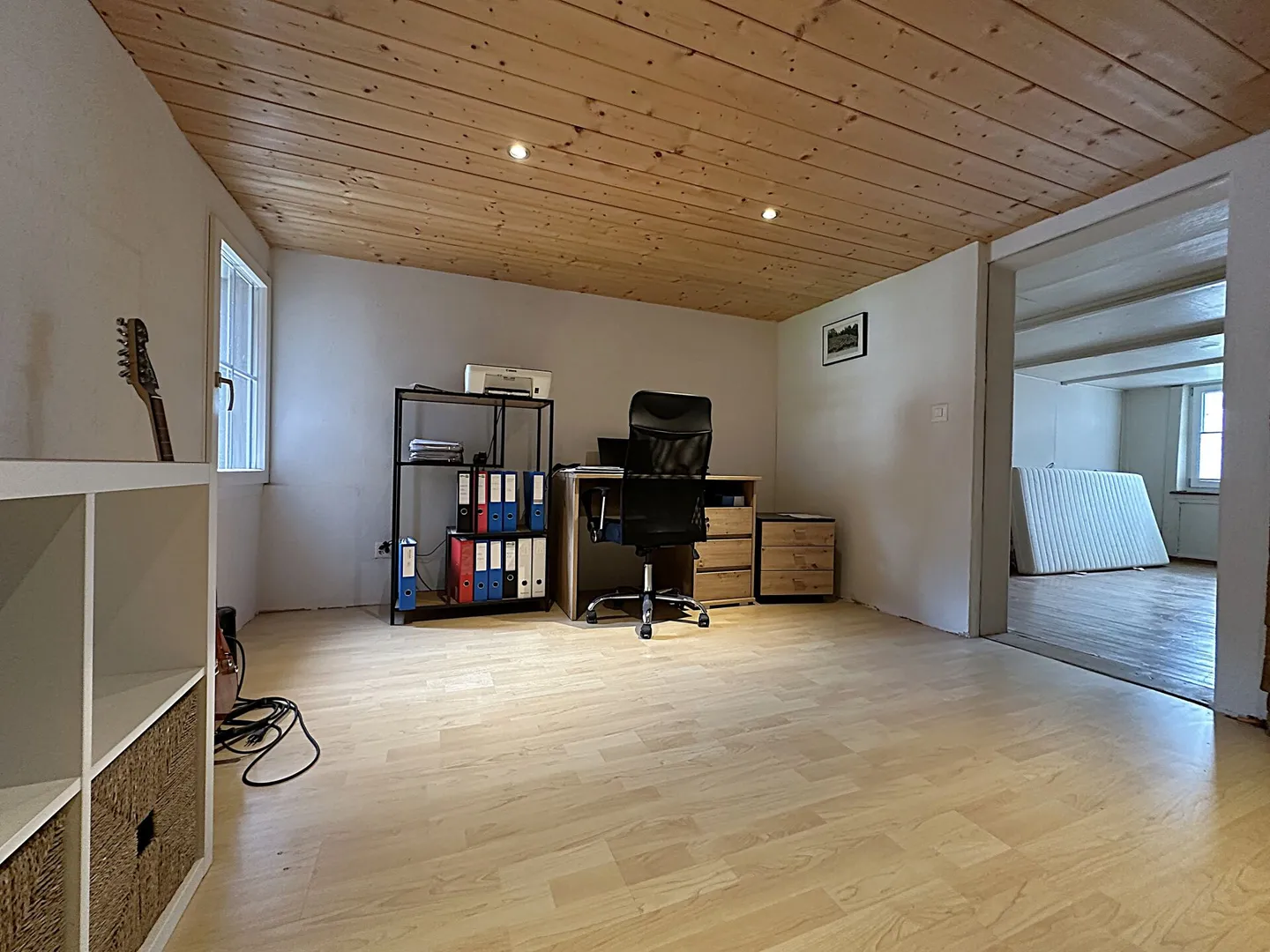 Maison individuelle de 7,5 pièces avec beau jardin - Photo 7 sur 12