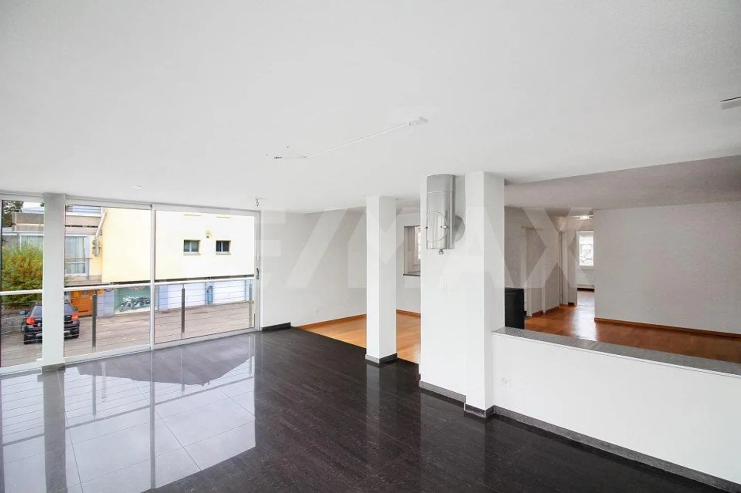 4.5-room apartment with winter garden and communal lawn - Photo 2 of 13