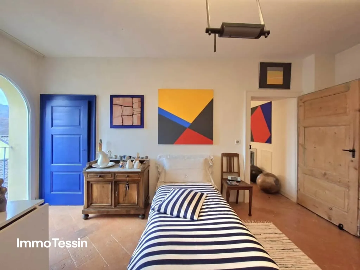 Rarity: Completely and lovingly restored Ticino mansion with a touch of luxury - Photo 8 of 13