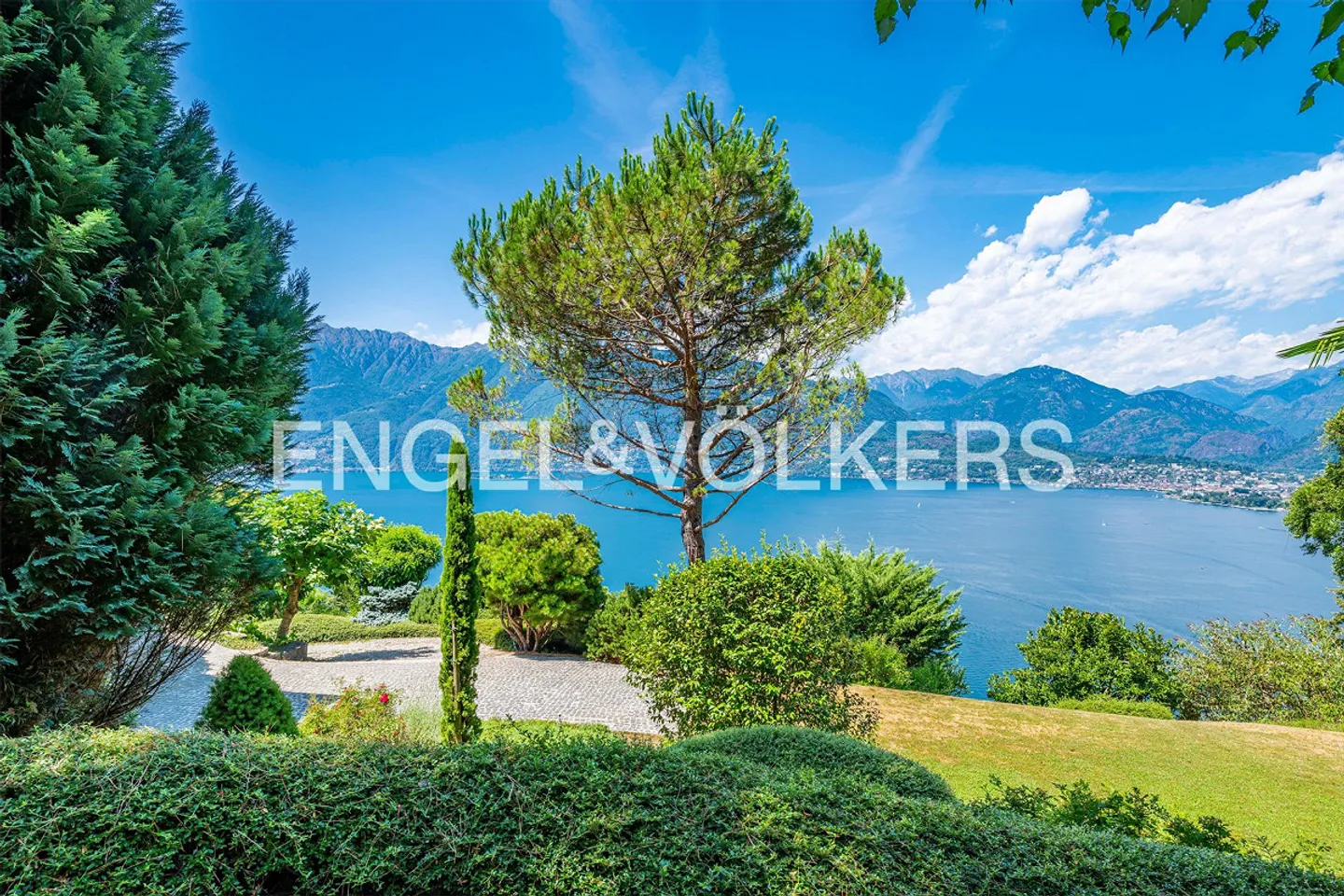 Scenario da sogno sopra il Lago Maggiore (5) - Foto 16 di 17