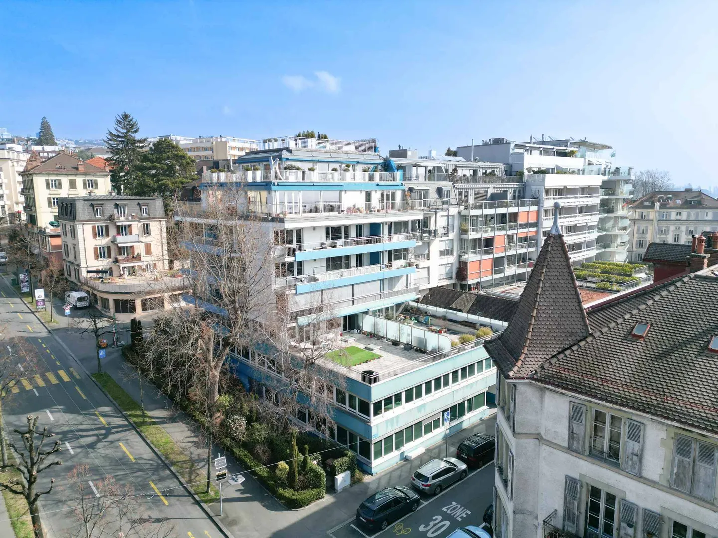 Lausanne-Ouchy - mixed ground floor area for rent renovated - Foto 1 di 8