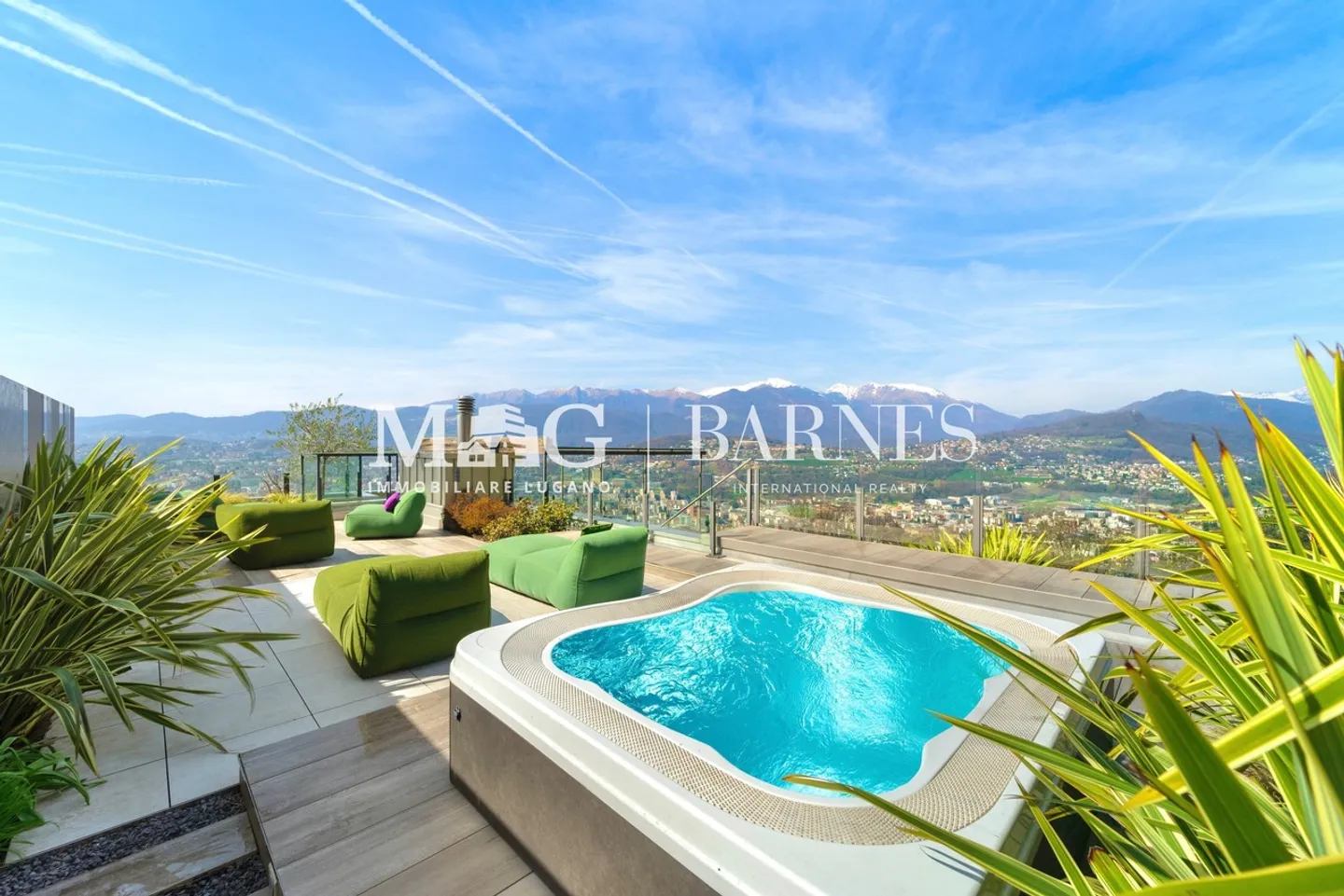 Lugano, Aldesago : Penthouse 5.5 pièces avec vue sur le lac, terrasse et jacuzzi - Photo 17 sur 18