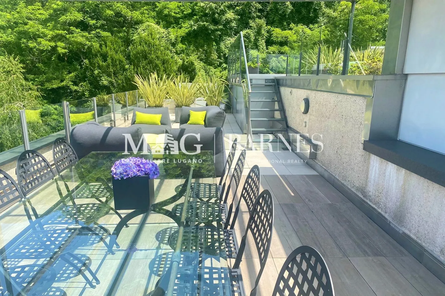 Lugano, Aldesago : Penthouse 5.5 pièces avec vue sur le lac, terrasse et jacuzzi - Photo 18 sur 18