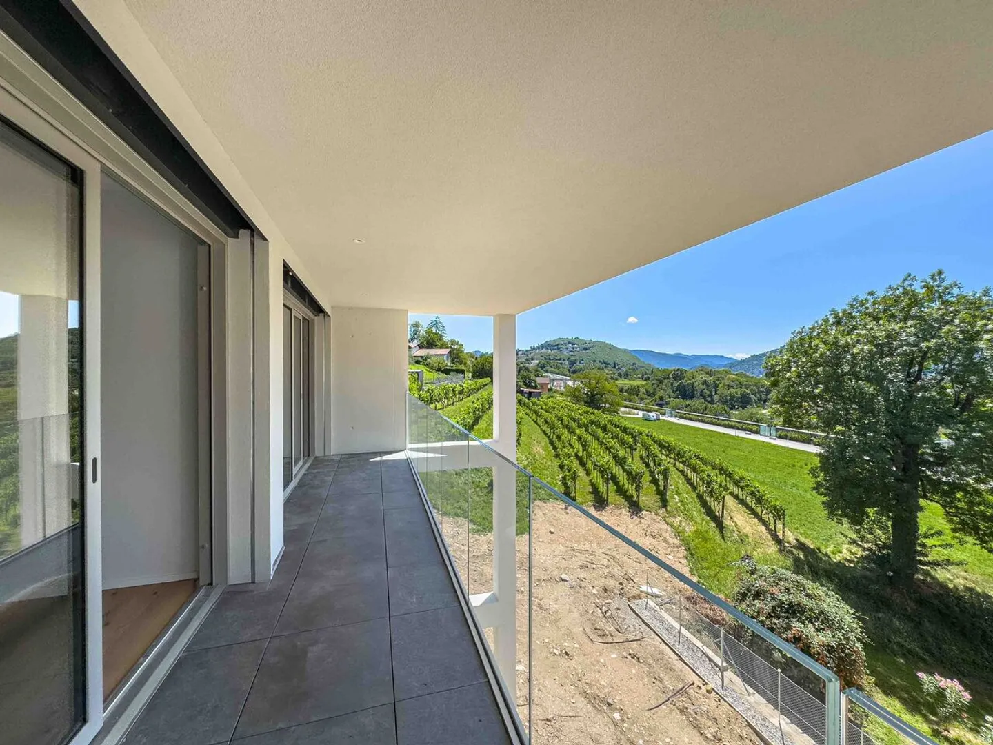 Neue 2,5 Zimmer mit Terrasse in Vezia - Foto 6 von 8