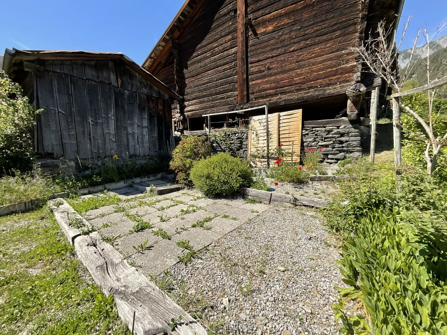 Apartment and land for sale in the village of Vollèges - Photo 23 of 26
