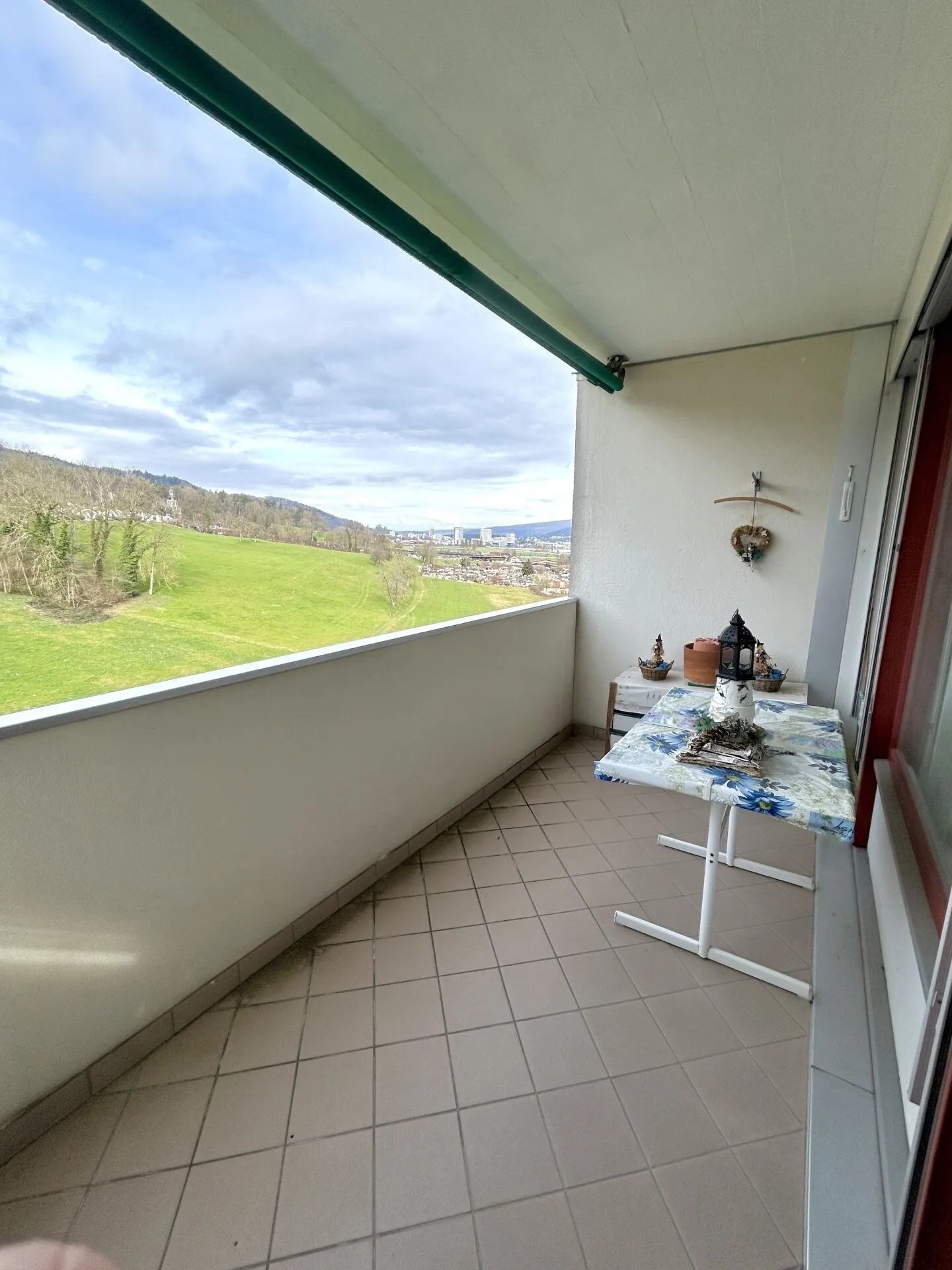 Appartement de 3,5 pièces à rénover au 11ème étage à Dietikon - Photo 11 sur 11