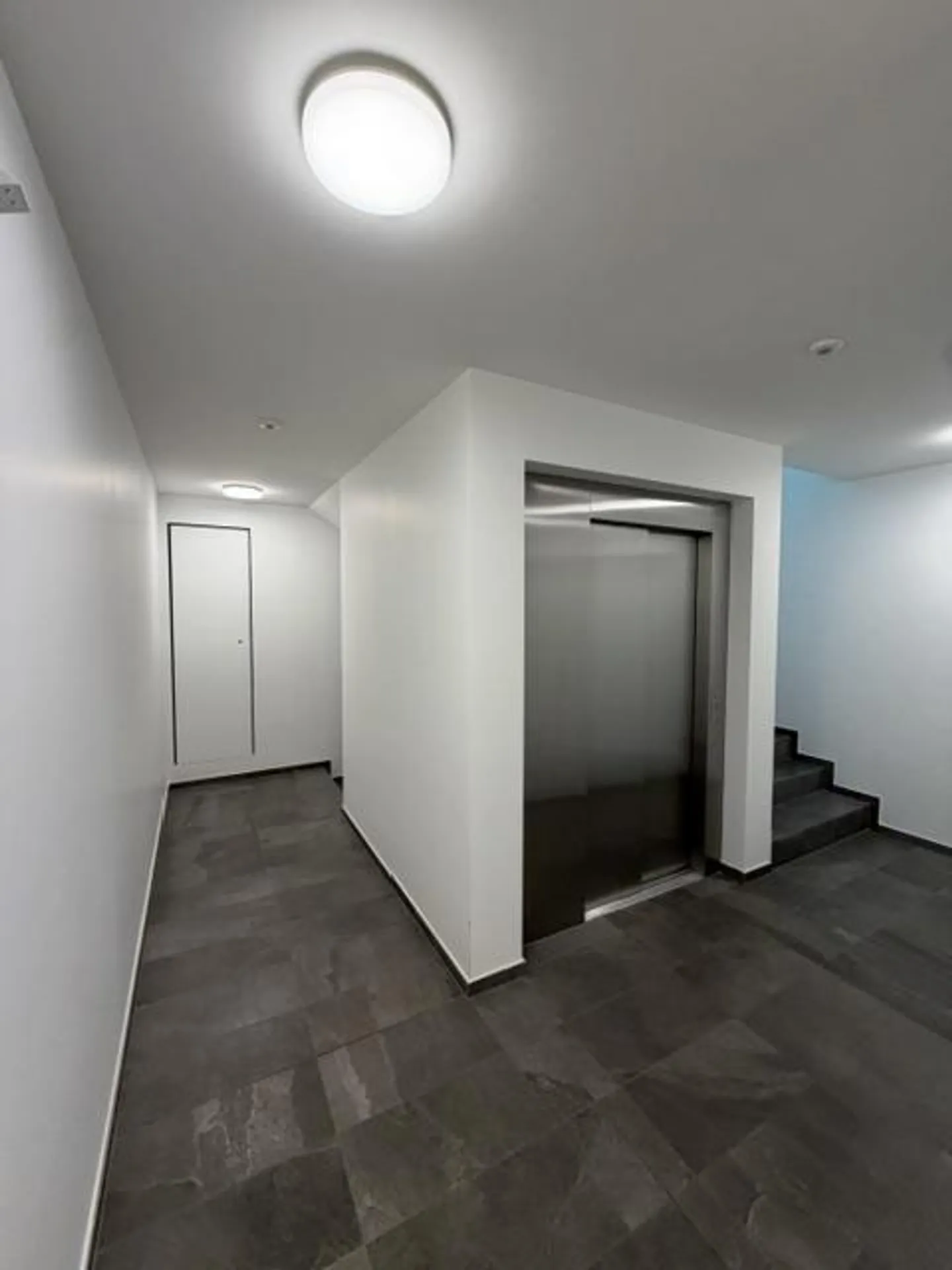 Central, Calme et Confortable – Appartement Exclusif de 2.5 Pièces - Photo 14 sur 18