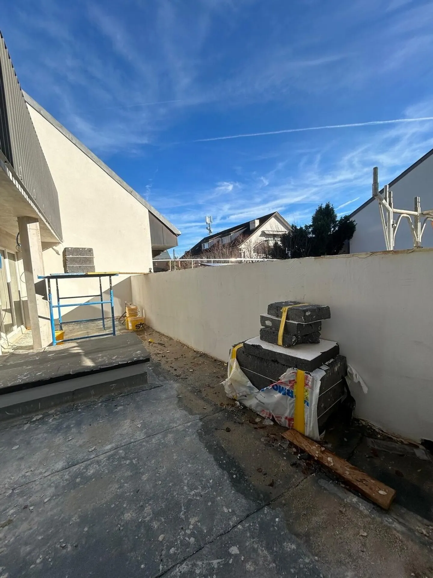 2.5 and 3.5 room apartments first rentals after core renovation! - Photo 8 of 8