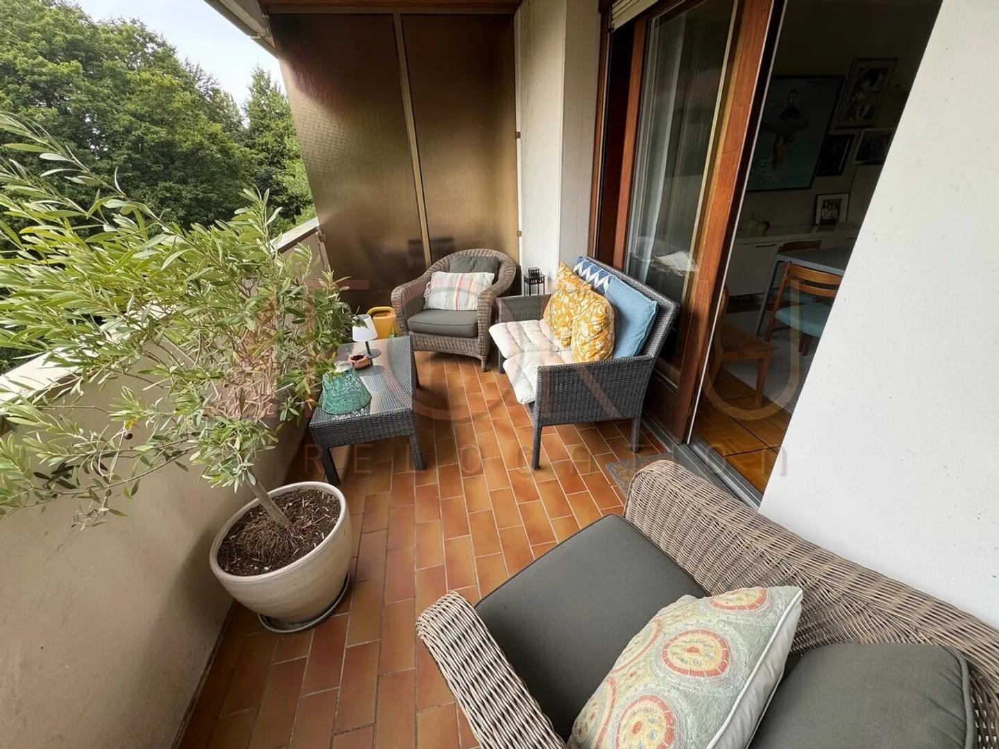 Stupendo appartamento di 4 stanze con terrazza e piscina a Cologny - Foto 10 di 13