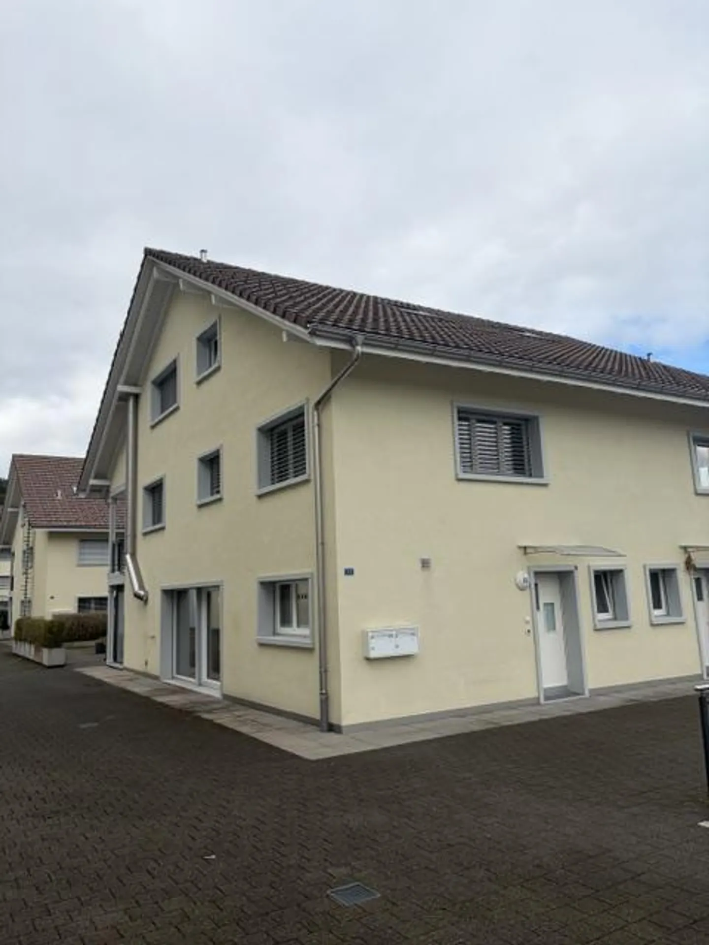 Casa bifamiliare 5.5 stanze in affitto a Emmetten - Foto 3 di 19