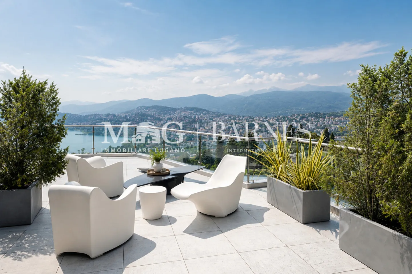 Lugano, Castagnola: Modern villa with pool and lake view - Photo 18 of 21