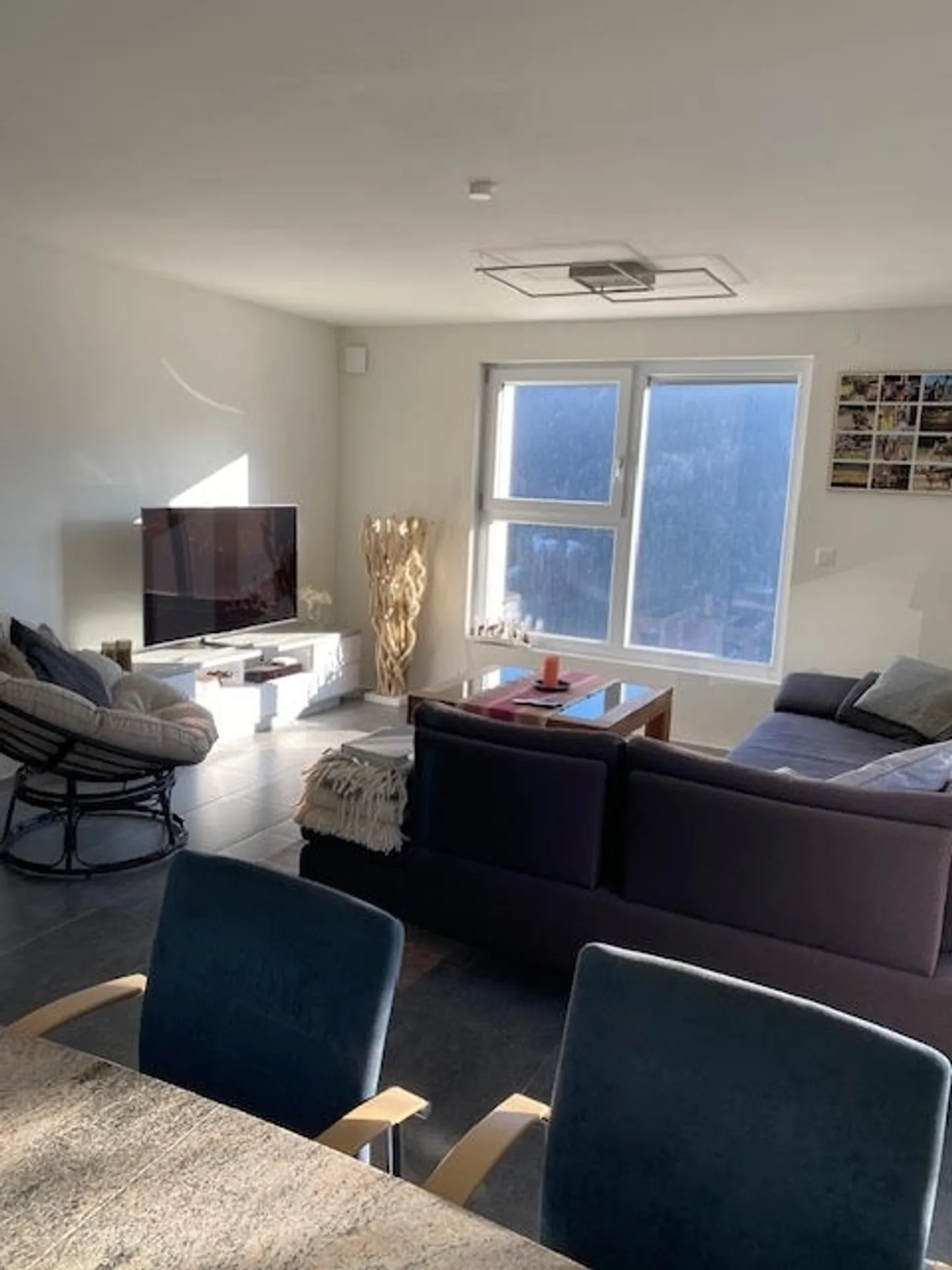 Bright Living Joy with a View - 4.5-Room Apartment in Malix, GR - Photo 5 of 12