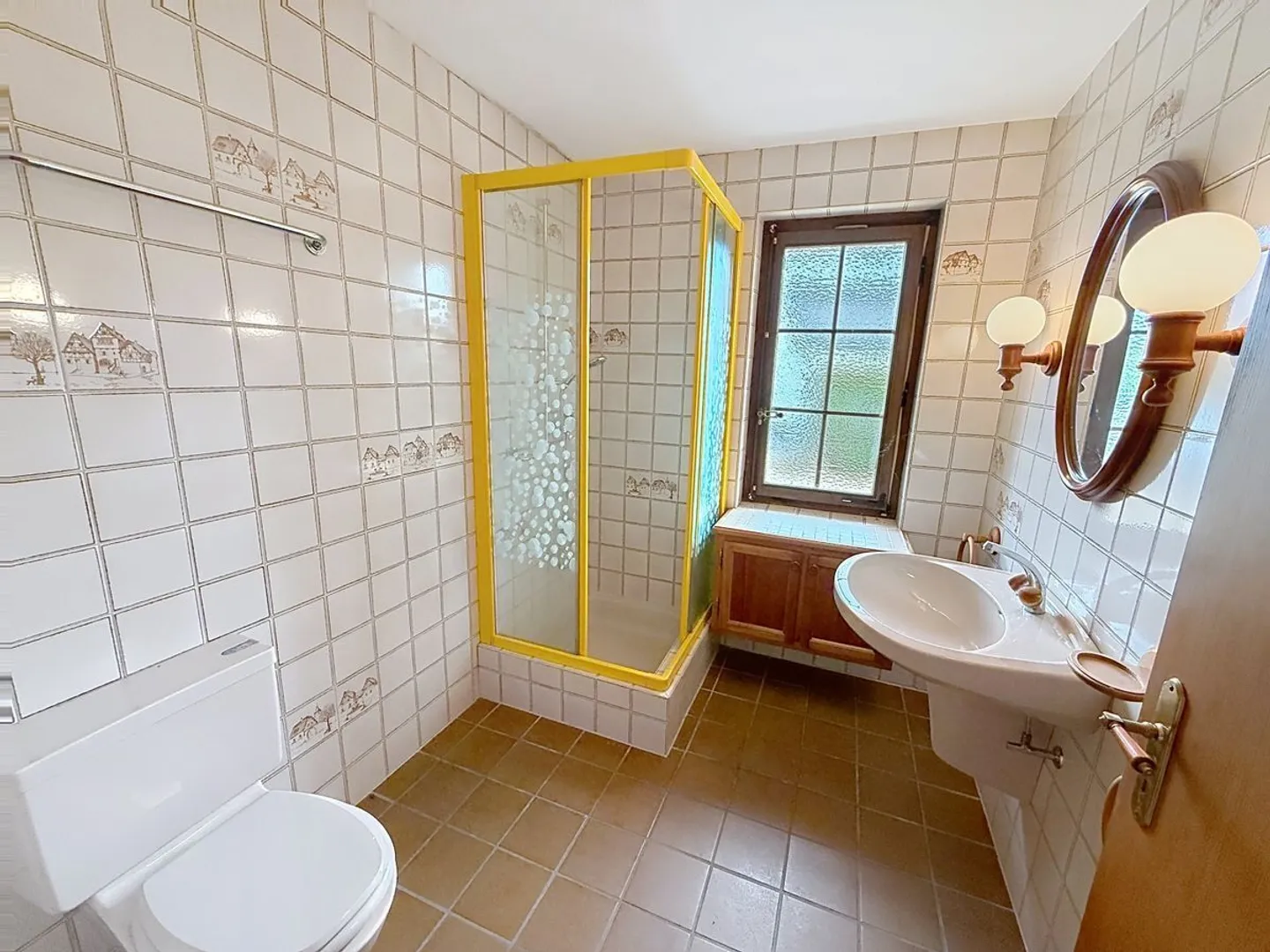 Spacious Family Home Near Lake - Photo 13 of 13