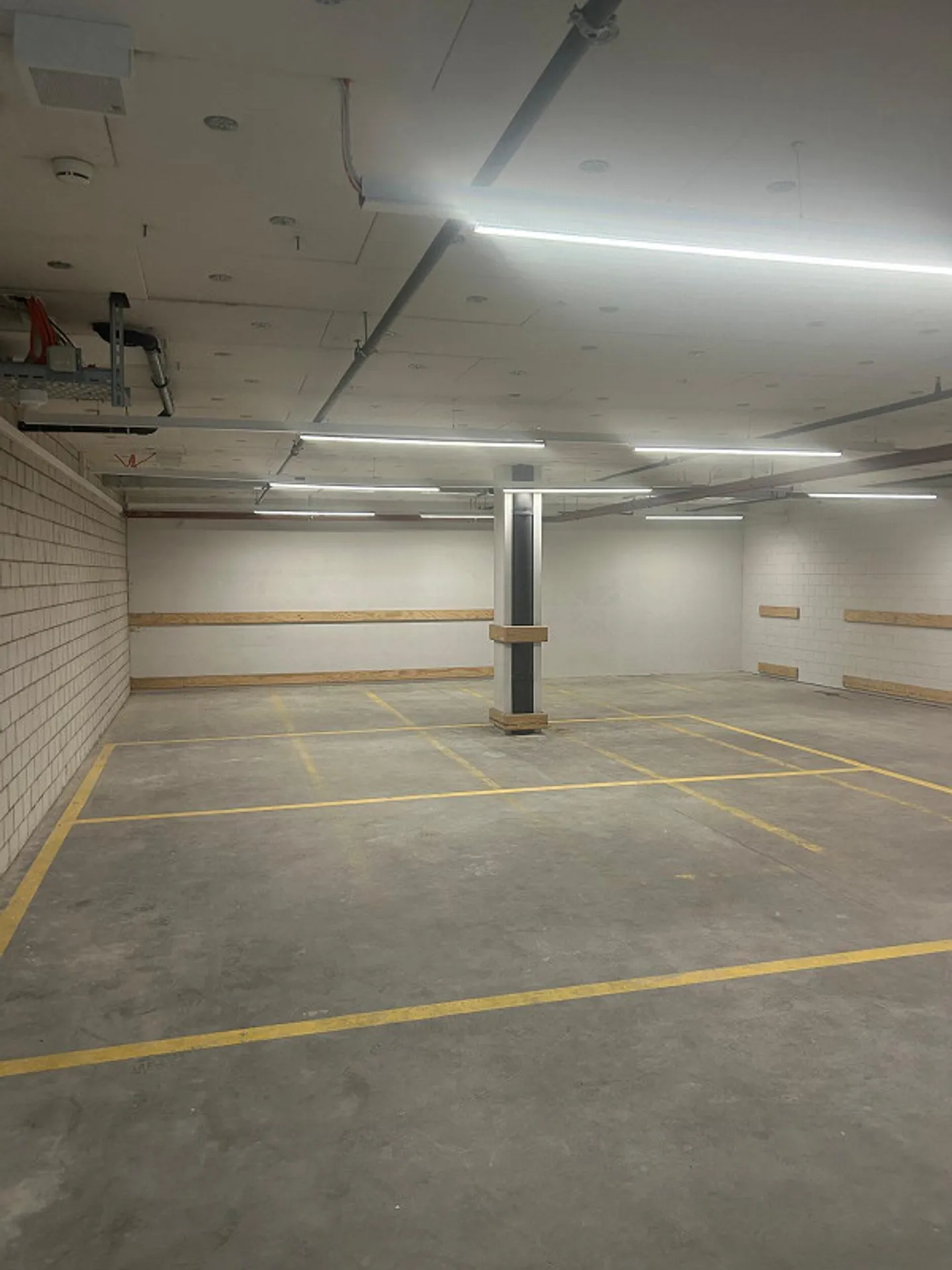 Espace de stockage au centre-ville ! - Photo 2 sur 3