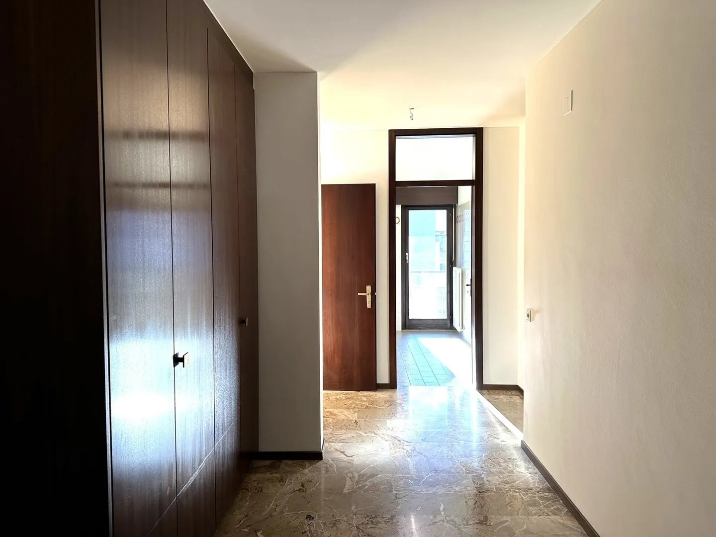 3.5 Room Apartment - Photo 5 of 12