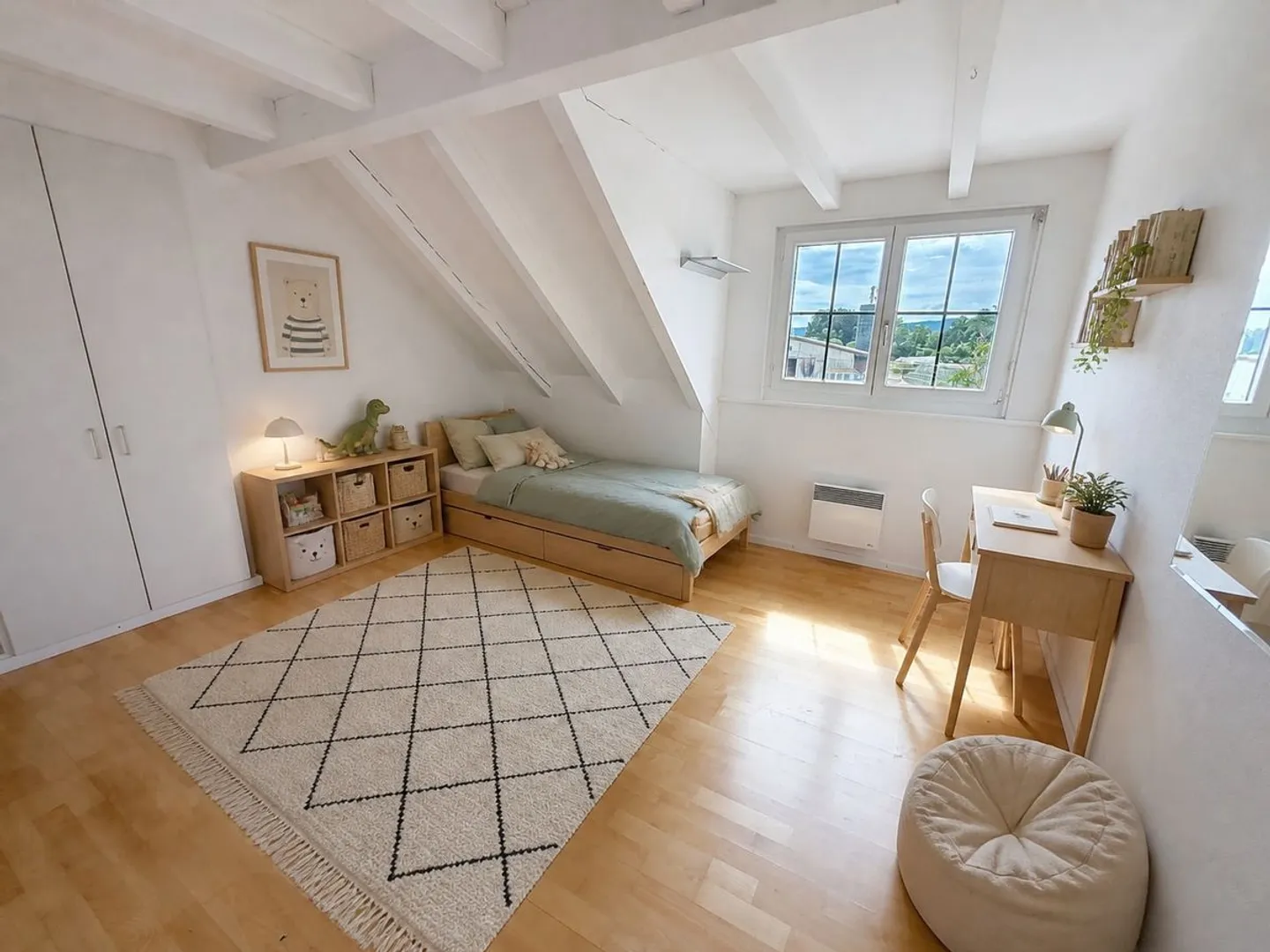 Spacious Family Home Near Lake - Photo 11 of 13