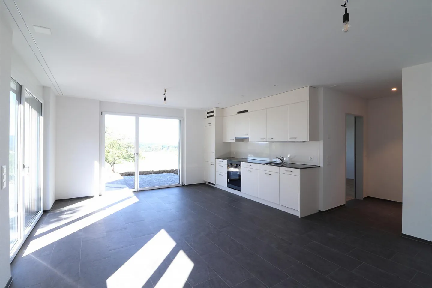 Modern ground floor apartment with beautiful garden seating area - Photo 2 of 8