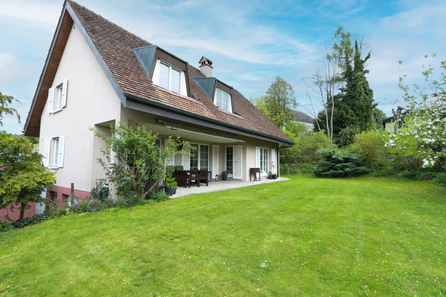 Charmantes Einfamilienhaus in Lyss - Foto 2 von 15