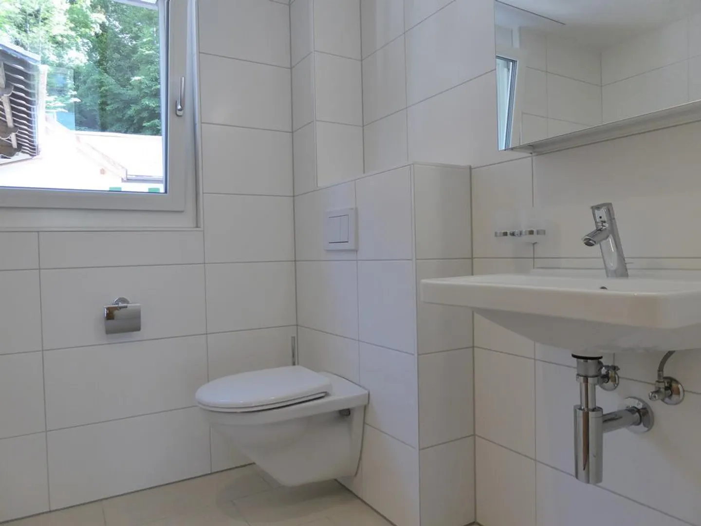 Appartement spacieux de 4,5 pièces dans un endroit calme ! - Photo 6 sur 8