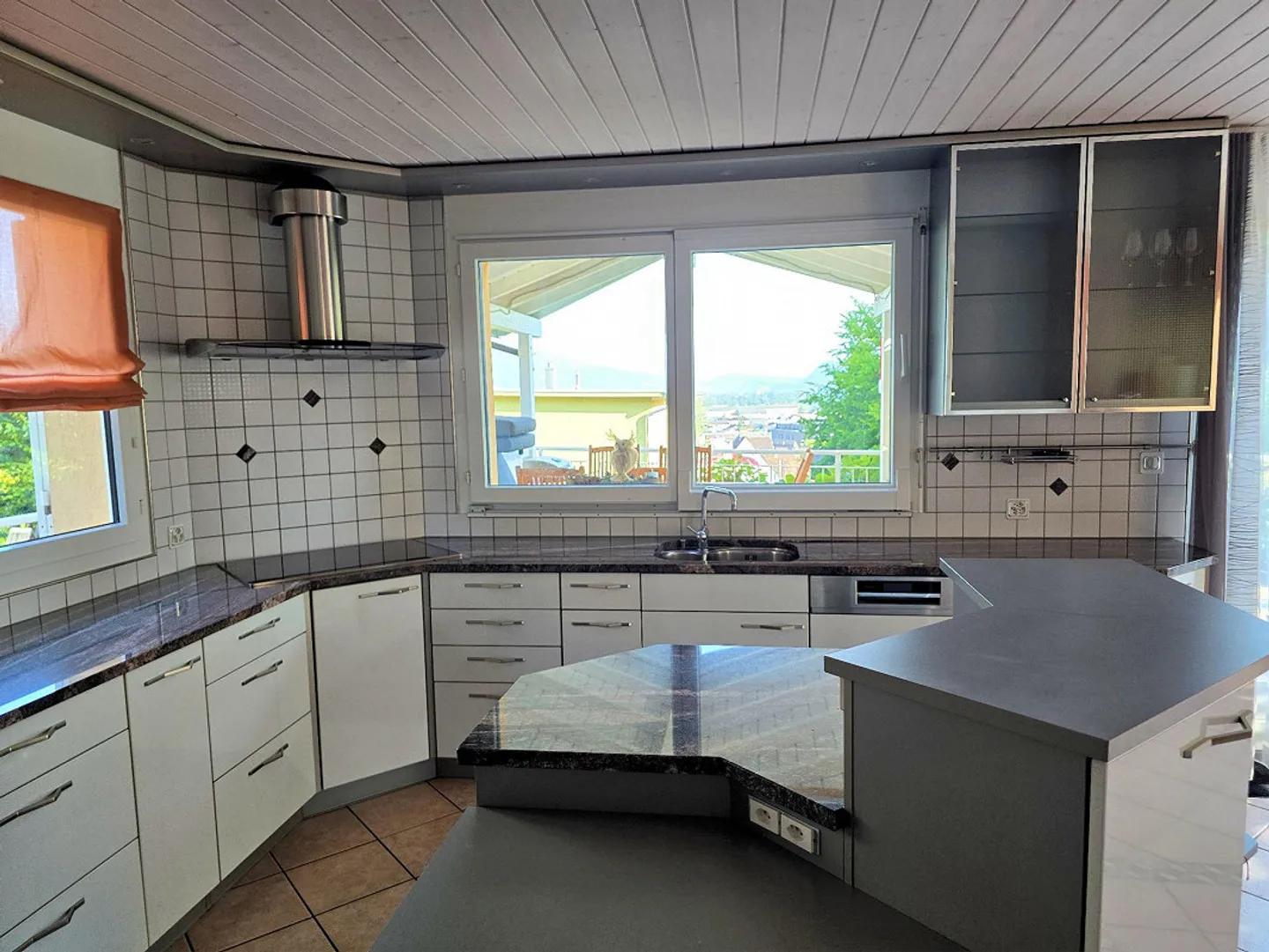 Maison individuelle attrayante avec appartement séparé et belle vue - Photo 5 sur 17