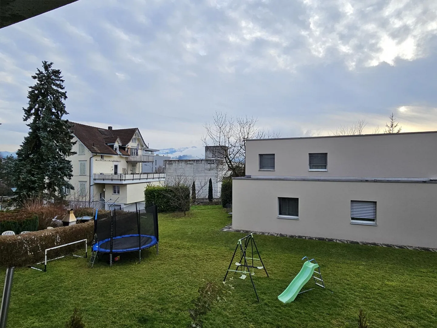Beautiful, bright 4-room apartment - Photo 10 of 11