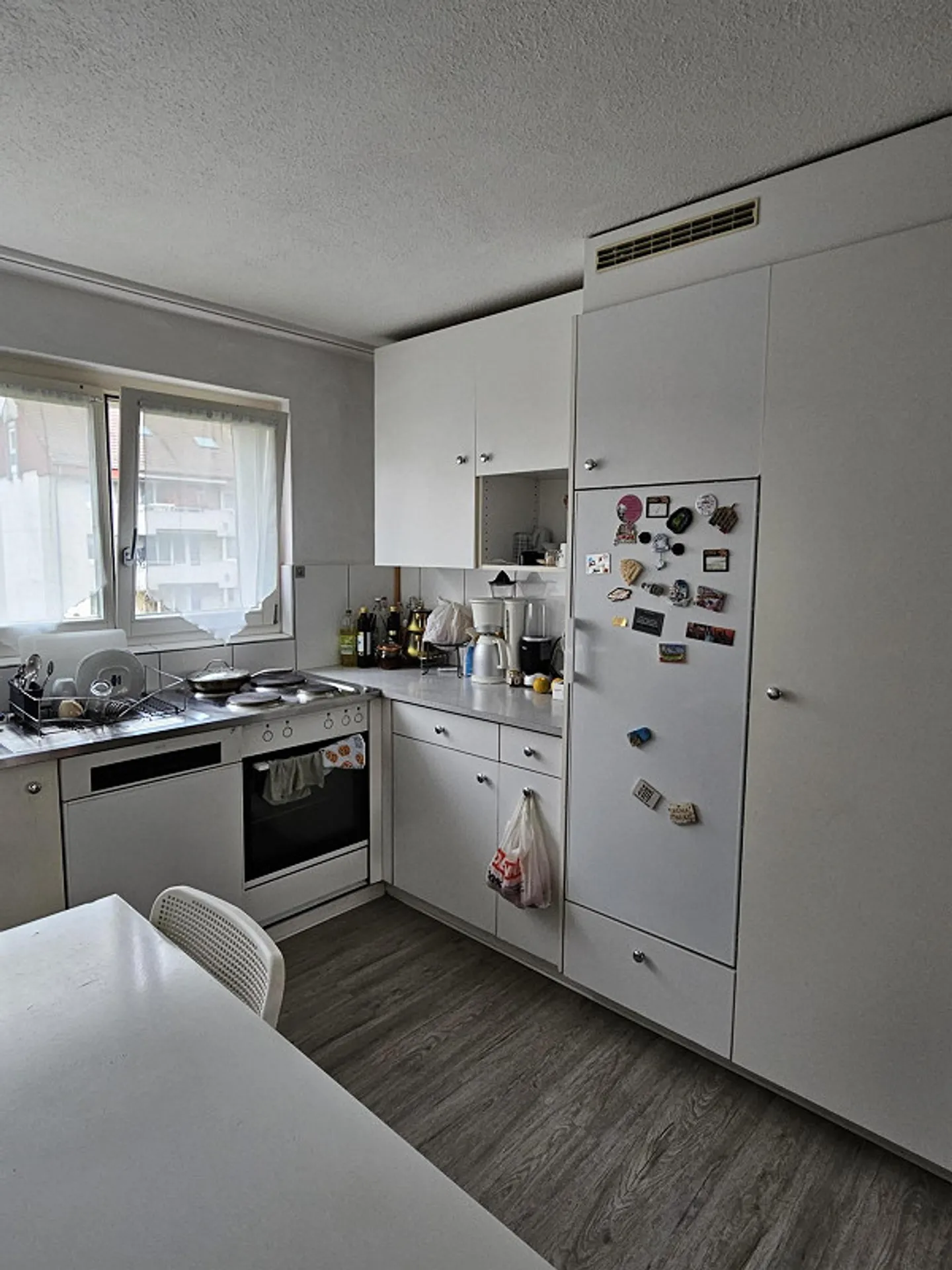 Beautiful, bright 4-room apartment - Photo 5 of 11