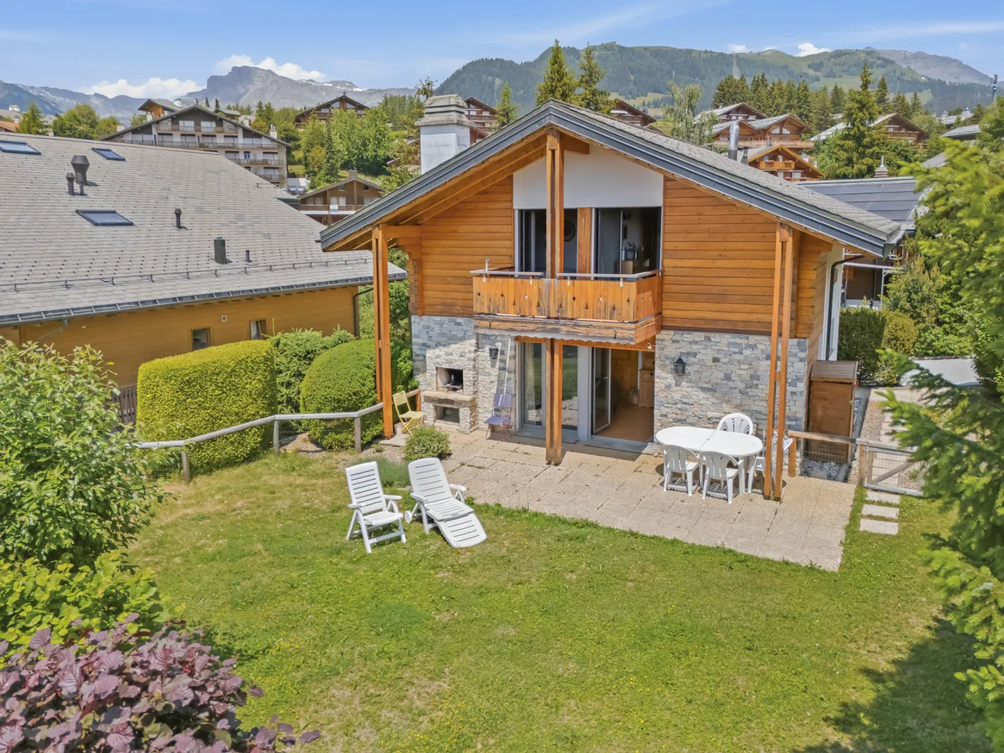 Chalet alpin près du golf - Photo 1 sur 18