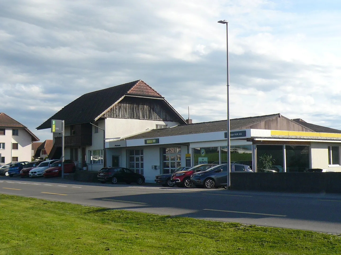 Gemischte Nutzung mit Garage - Foto 1 von 19