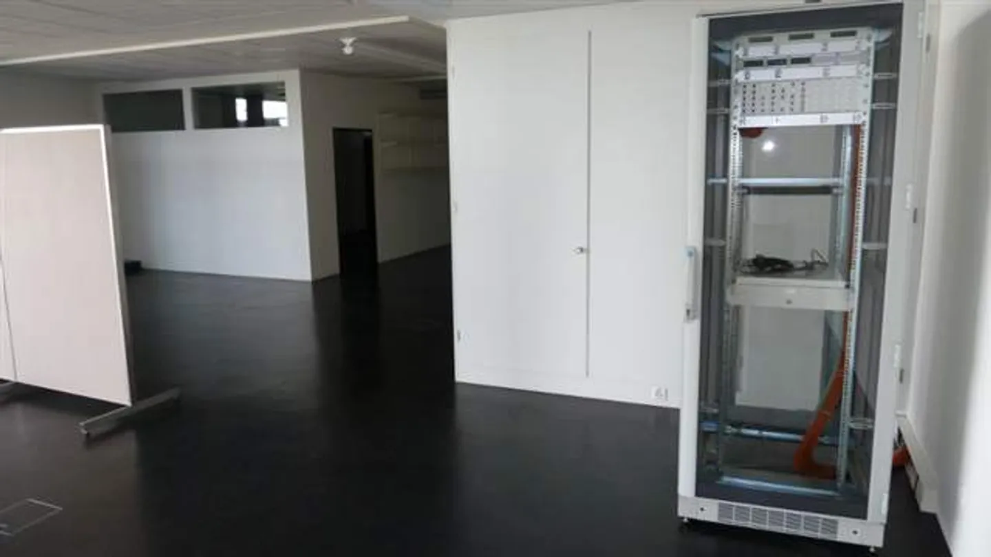 Espace de bureau agrandi - emménagez et commencez - Photo 5 sur 11