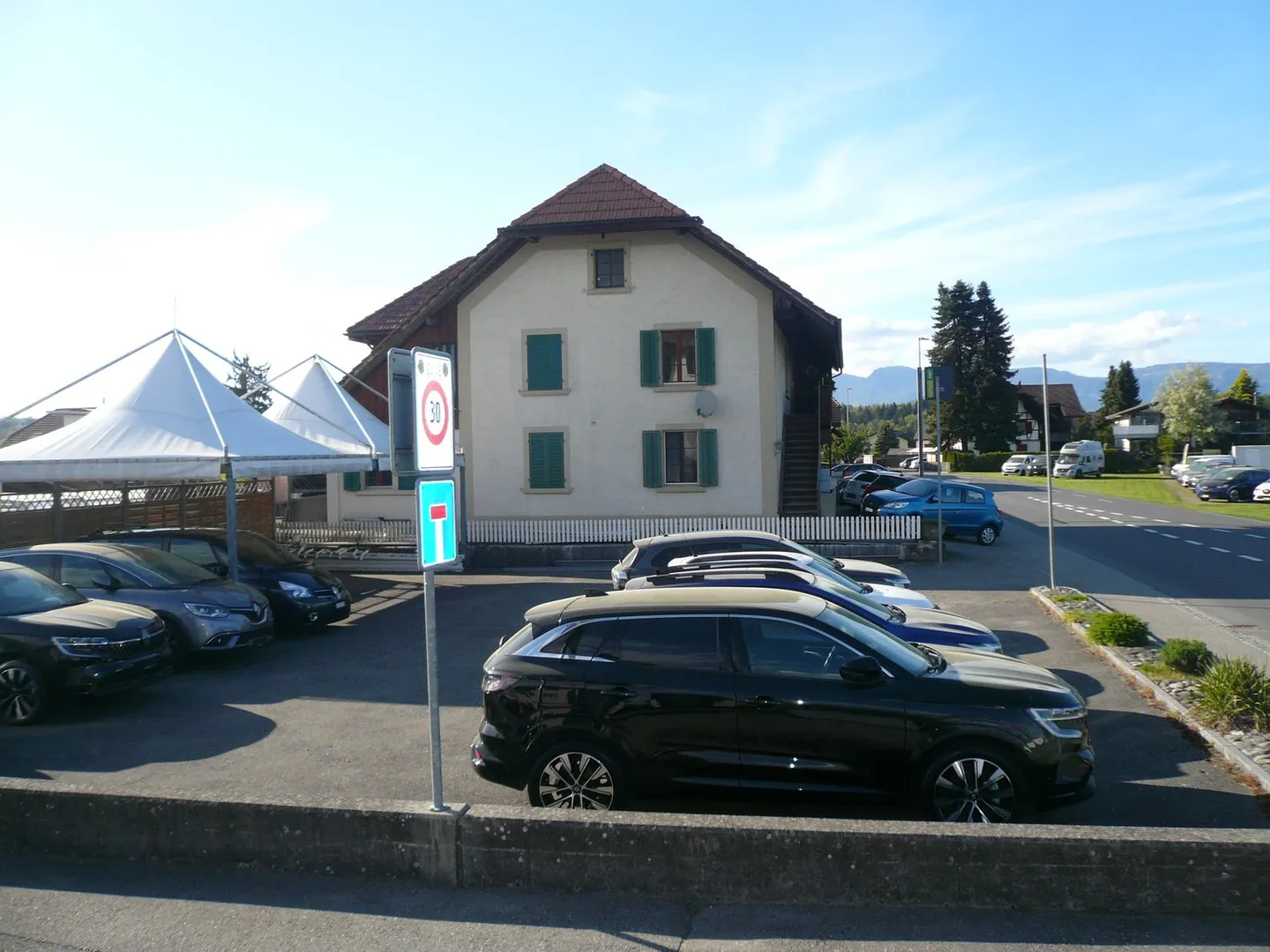 Gemischte Nutzung mit Garage - Foto 3 von 19
