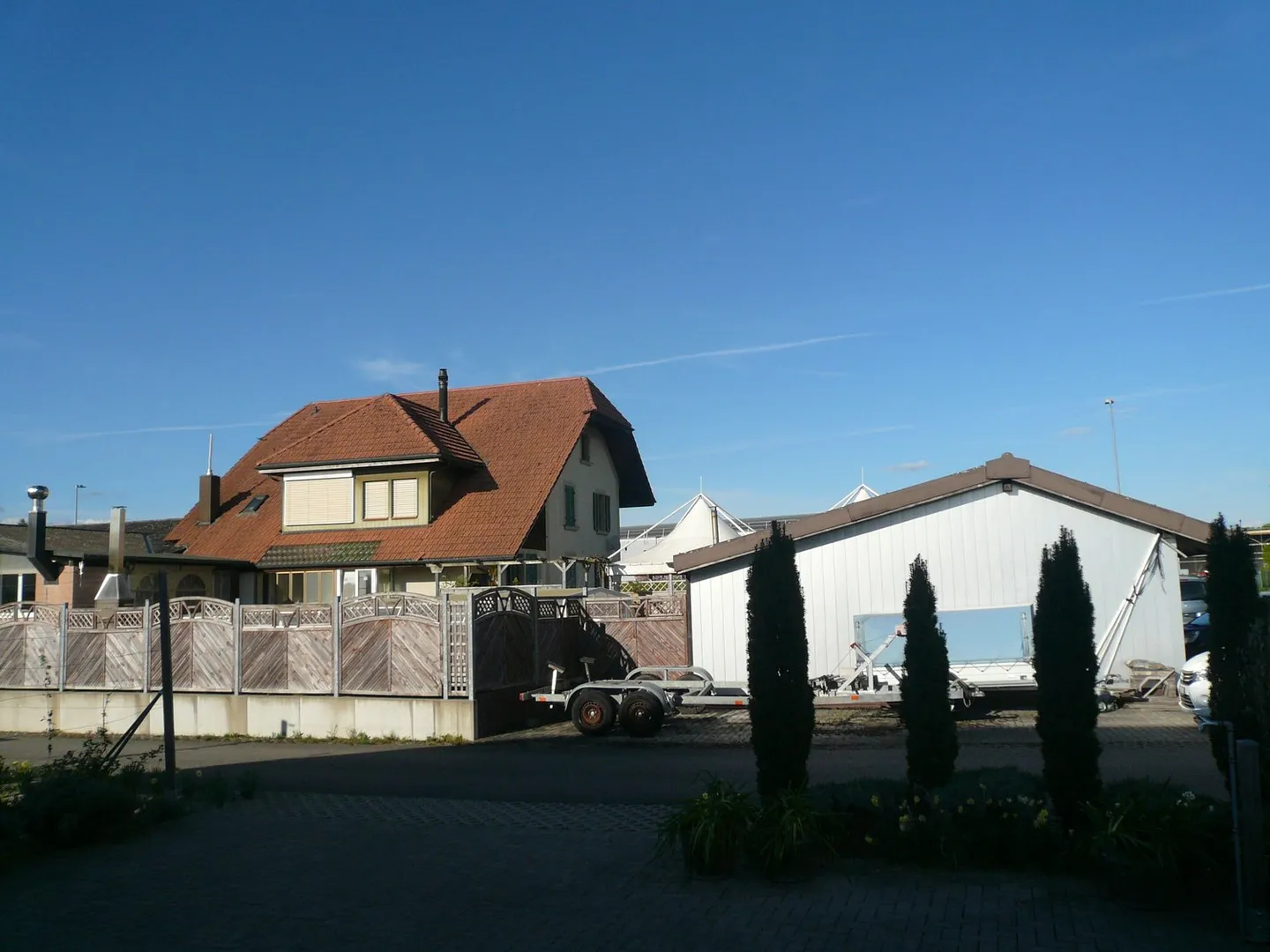 Gemischte Nutzung mit Garage - Foto 8 von 19