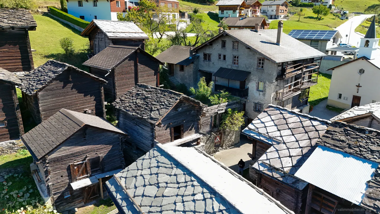 Charmantes Chalet in Oberstalden - Foto 5 von 12