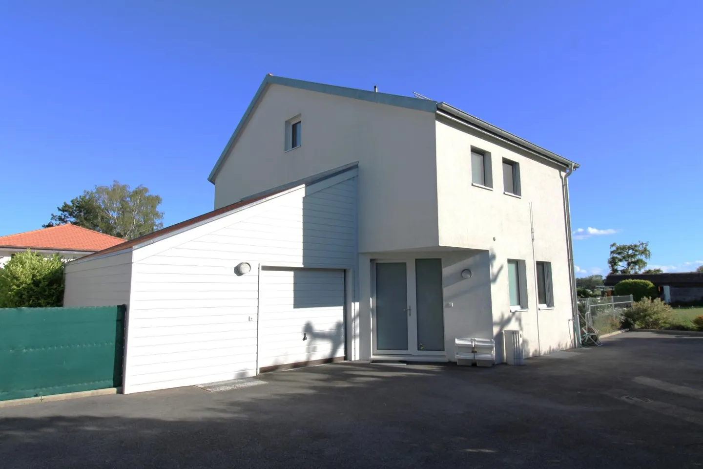 6-Zimmer-Haus - Foto 1 von 11